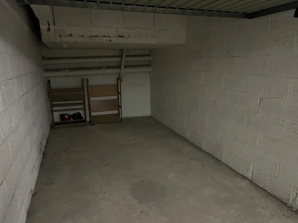 Garage sécurisé à vendre dans le secteur Gare de Rennes - 12 m² 