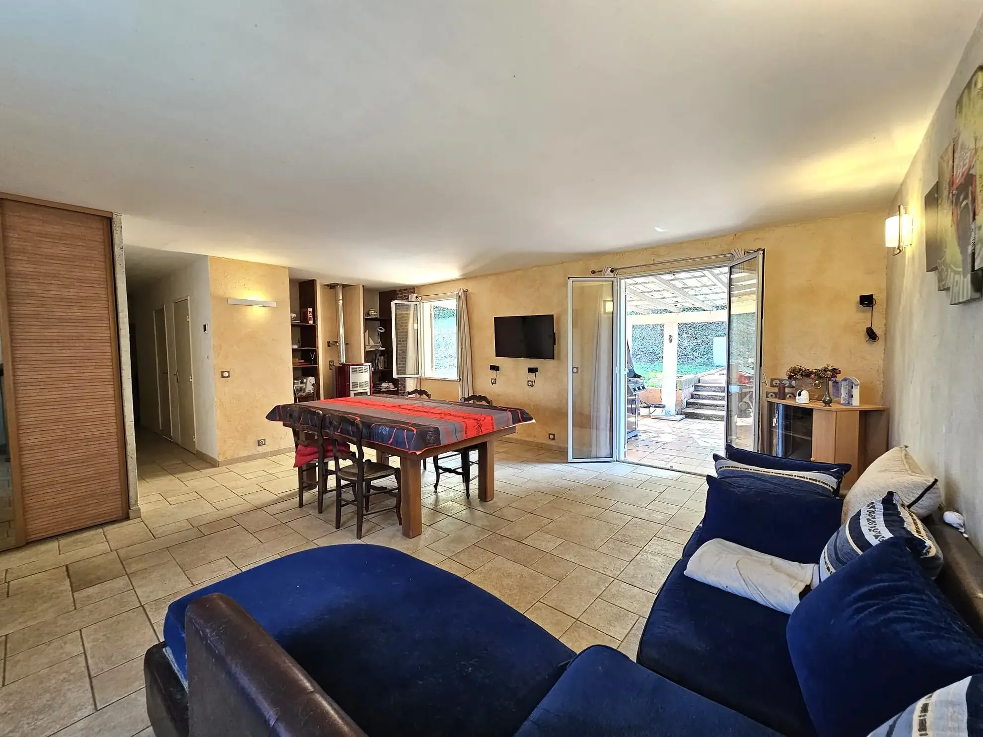 Belle maison de plain-pied avec piscine et jardin à Apt, Luberon 