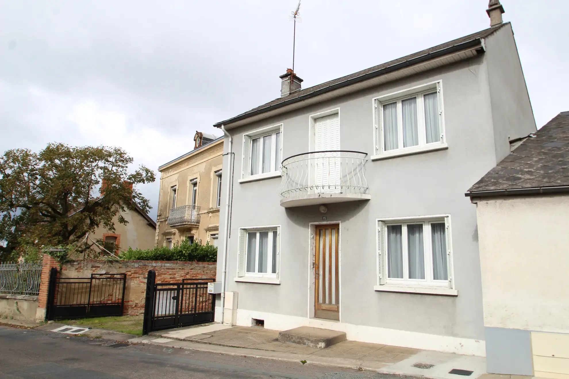 Maison de ville à vendre à Bourbon Lancy avec jardin, 3 chambres