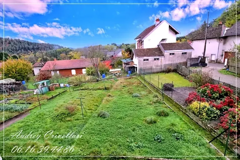 Maison à rénover de 65 m² avec jardin à Bruyères - Opportunité d'investissement