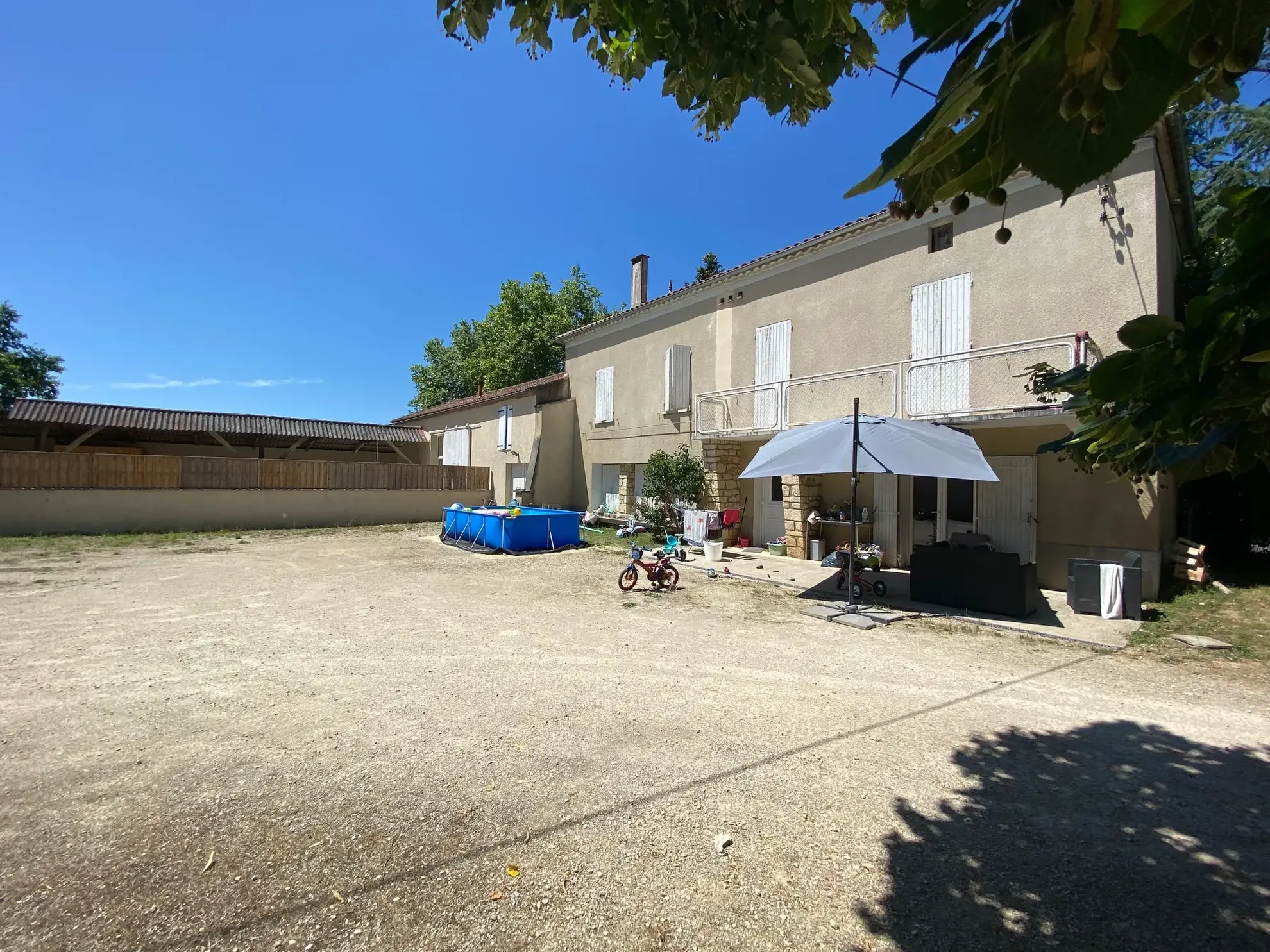 Belle maison en pierre de 121 m² avec terrain en campagne près de Puy-l'Évêque