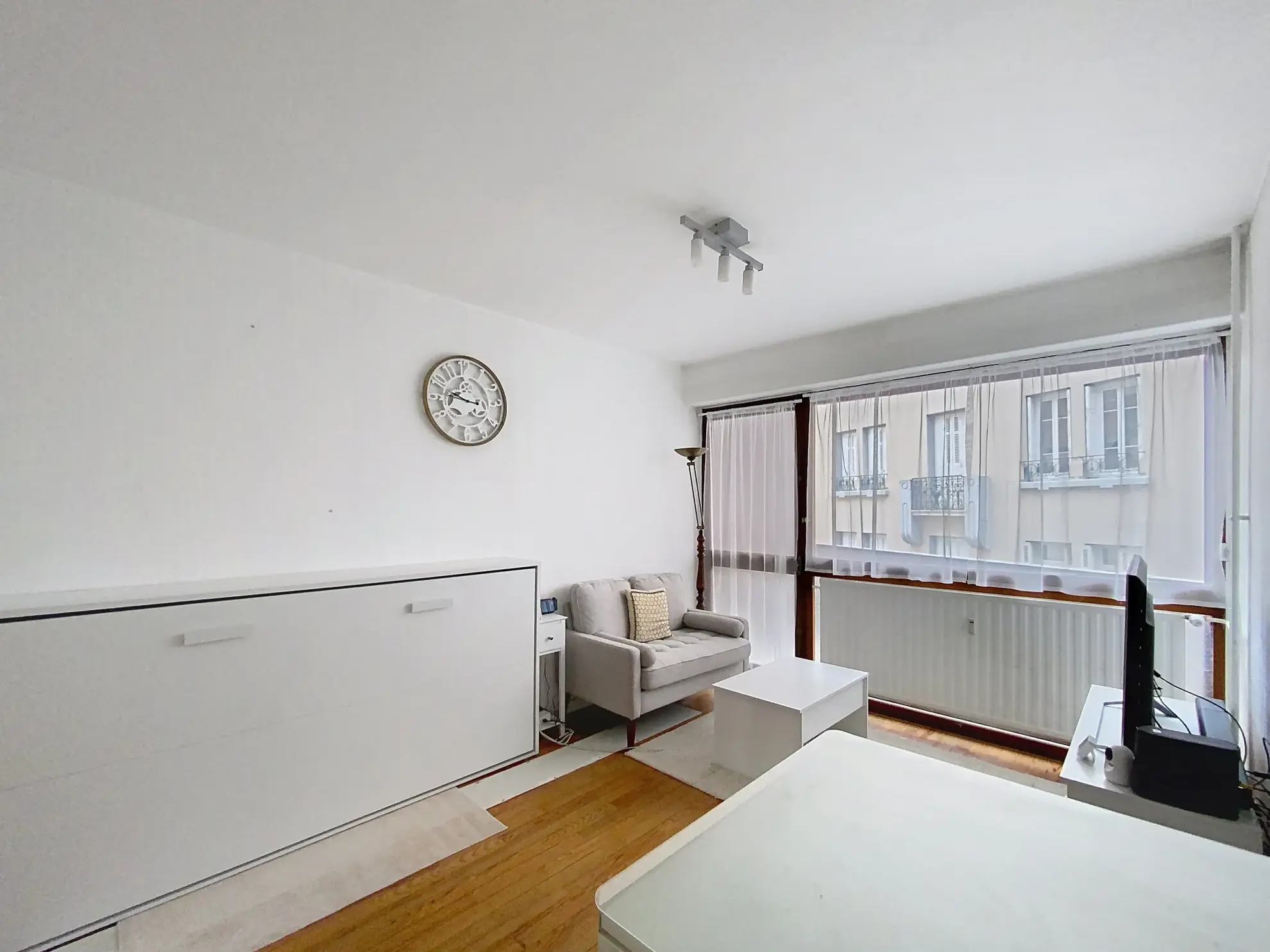 Appartement T1 bis de 26m² avec balcons et cave à Saint-Étienne