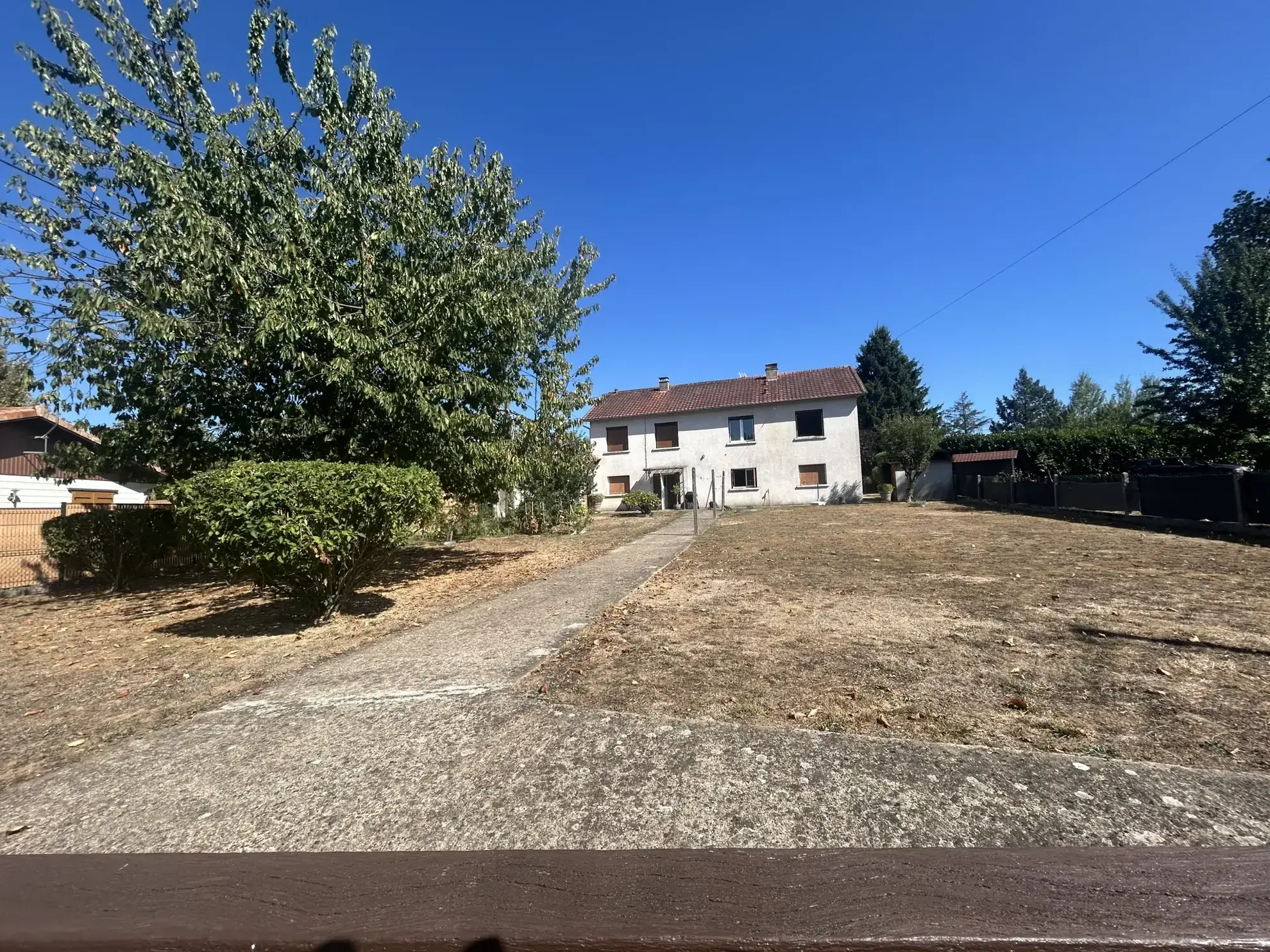 Maison en pierre de 3 chambres avec terrasse et appartement indépendant à Nontron 