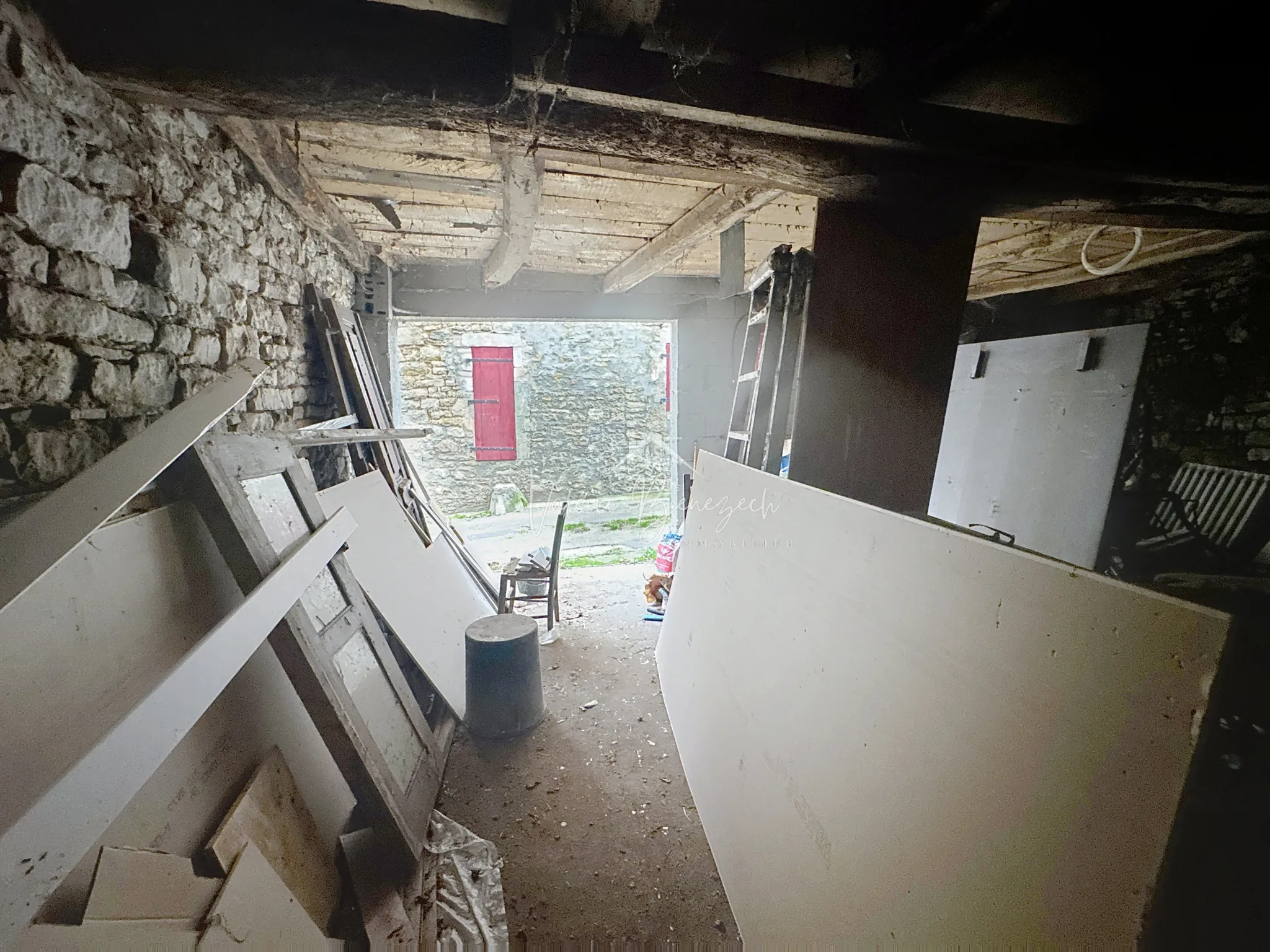 Belle maison de village T4 rénovée avec grand terrain à Boussac près de Saint-Affrique 