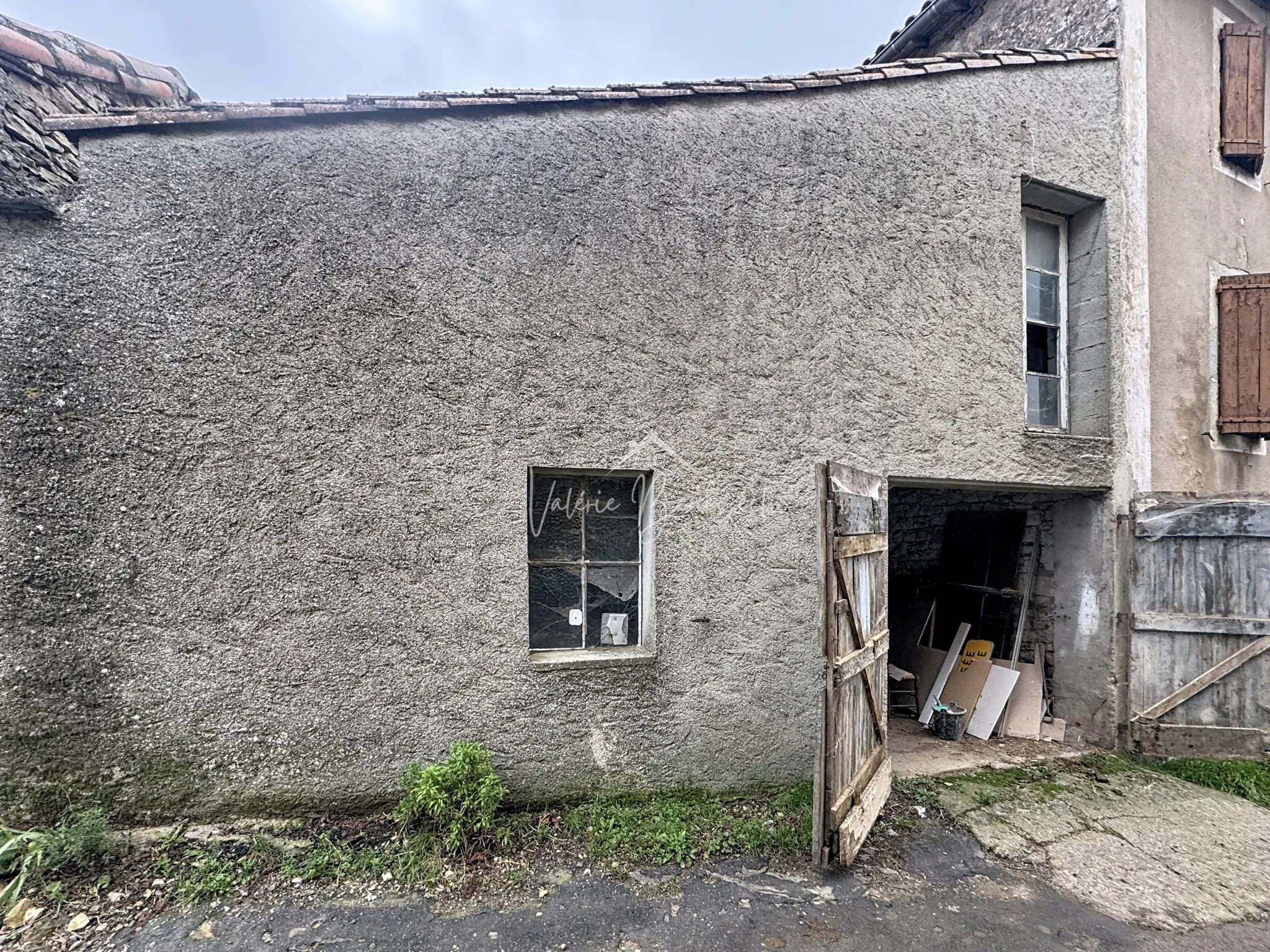 Belle maison de village T4 rénovée avec grand terrain à Boussac près de Saint-Affrique 