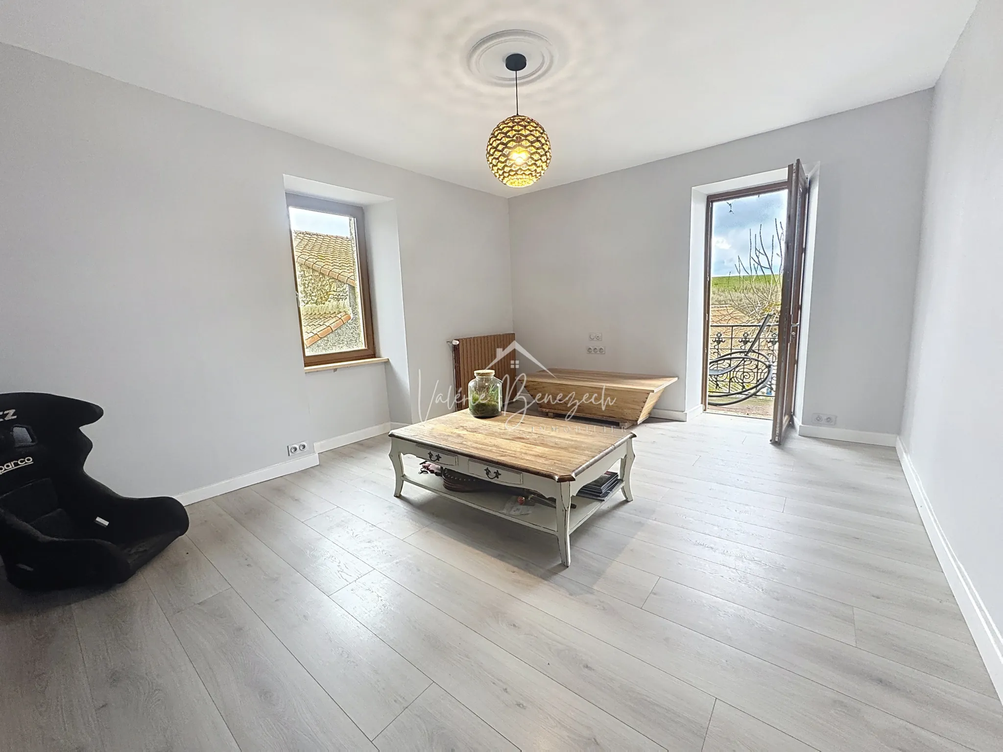 Belle maison de village T4 rénovée avec grand terrain à Boussac près de Saint-Affrique 