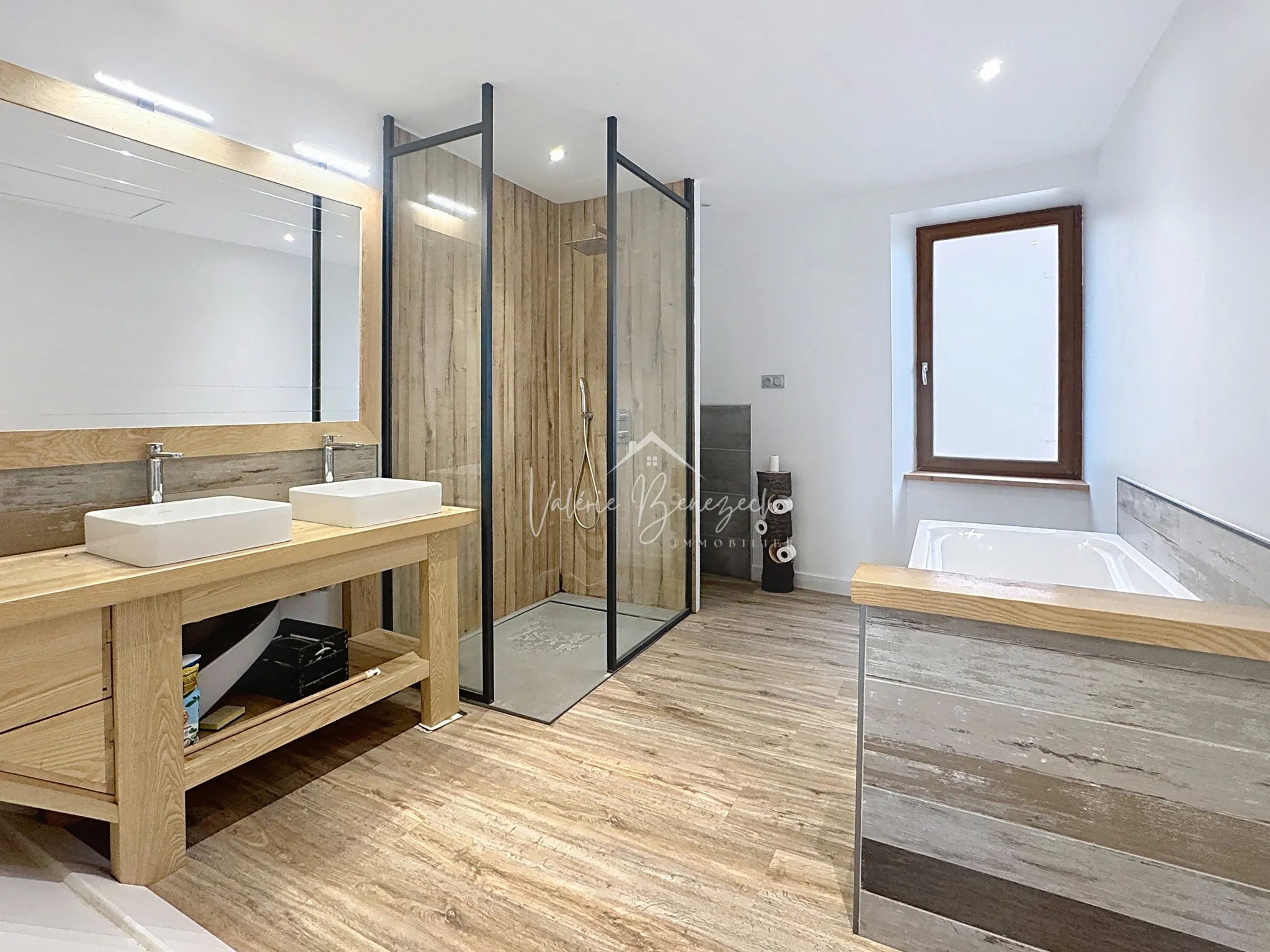 Belle maison de village T4 rénovée avec grand terrain à Boussac près de Saint-Affrique 