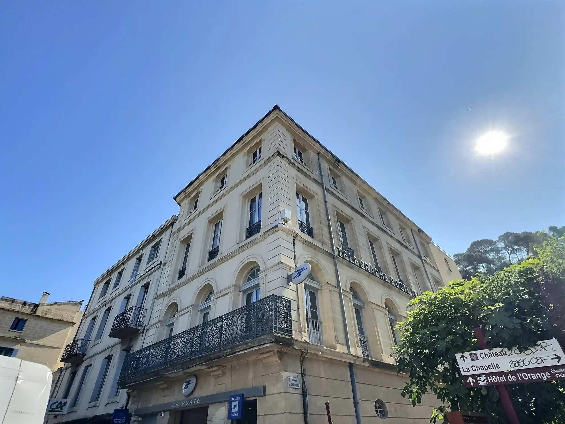 À vendre local professionnel de 79 m² à Sommieres, idéal pour professions médicales avec parking privé