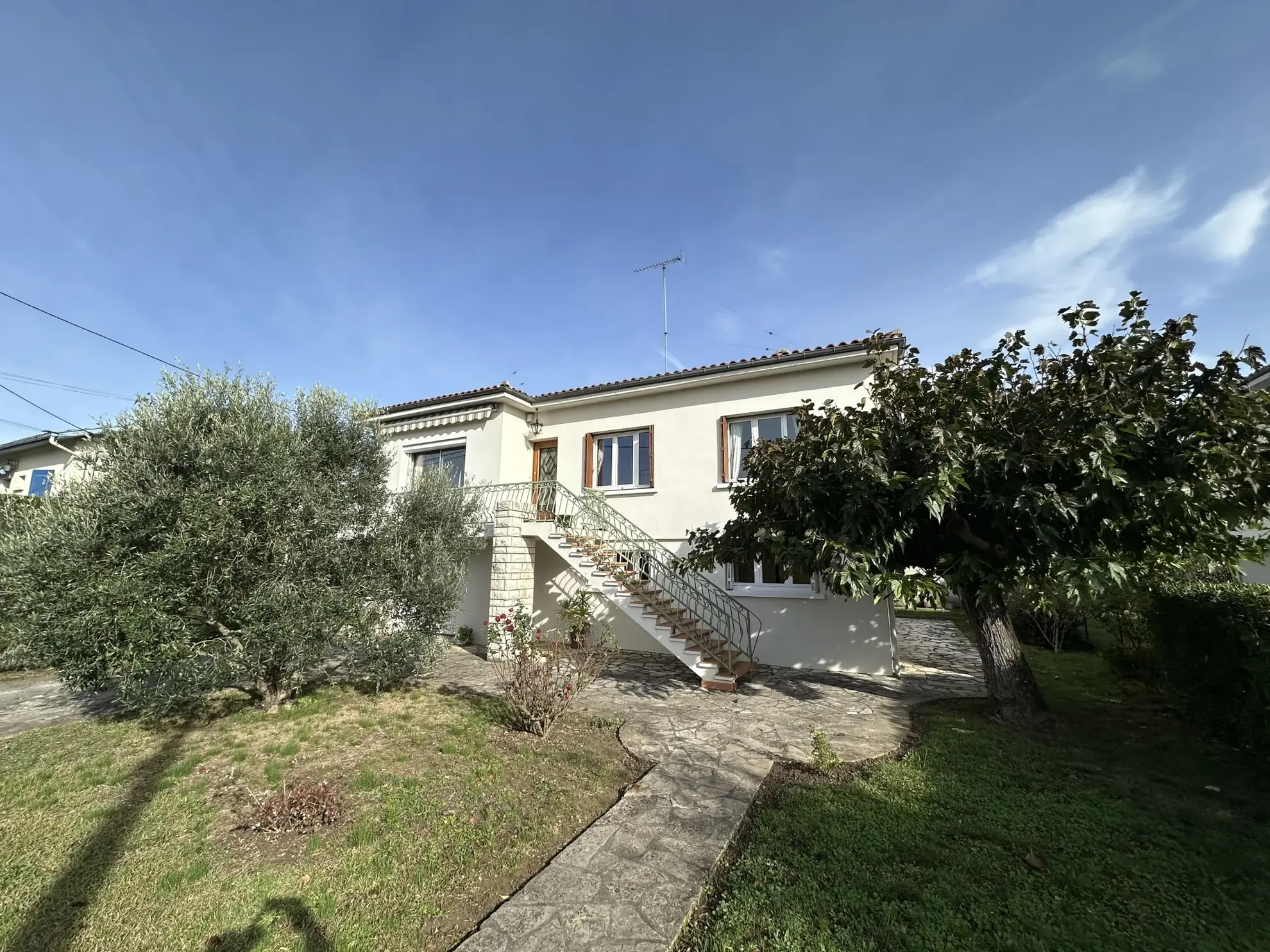 Maison à Marmande avec potentiel locatif et emplacement privilégié