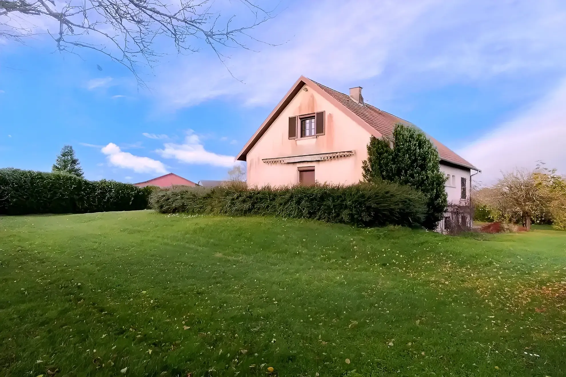 Charmant pavillon de 148 m² avec 9 pièces à Gillancourt en sortie de village