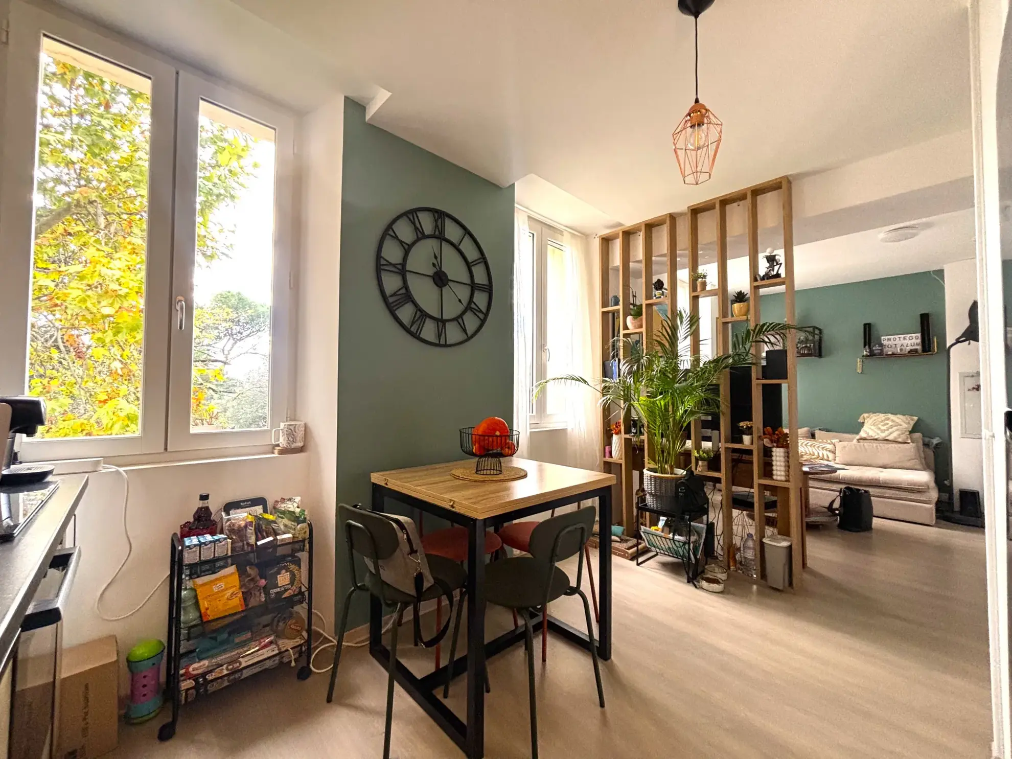 Appartement T2 rénové à Toulon Hubac dans une belle bastide du siècle dernier 