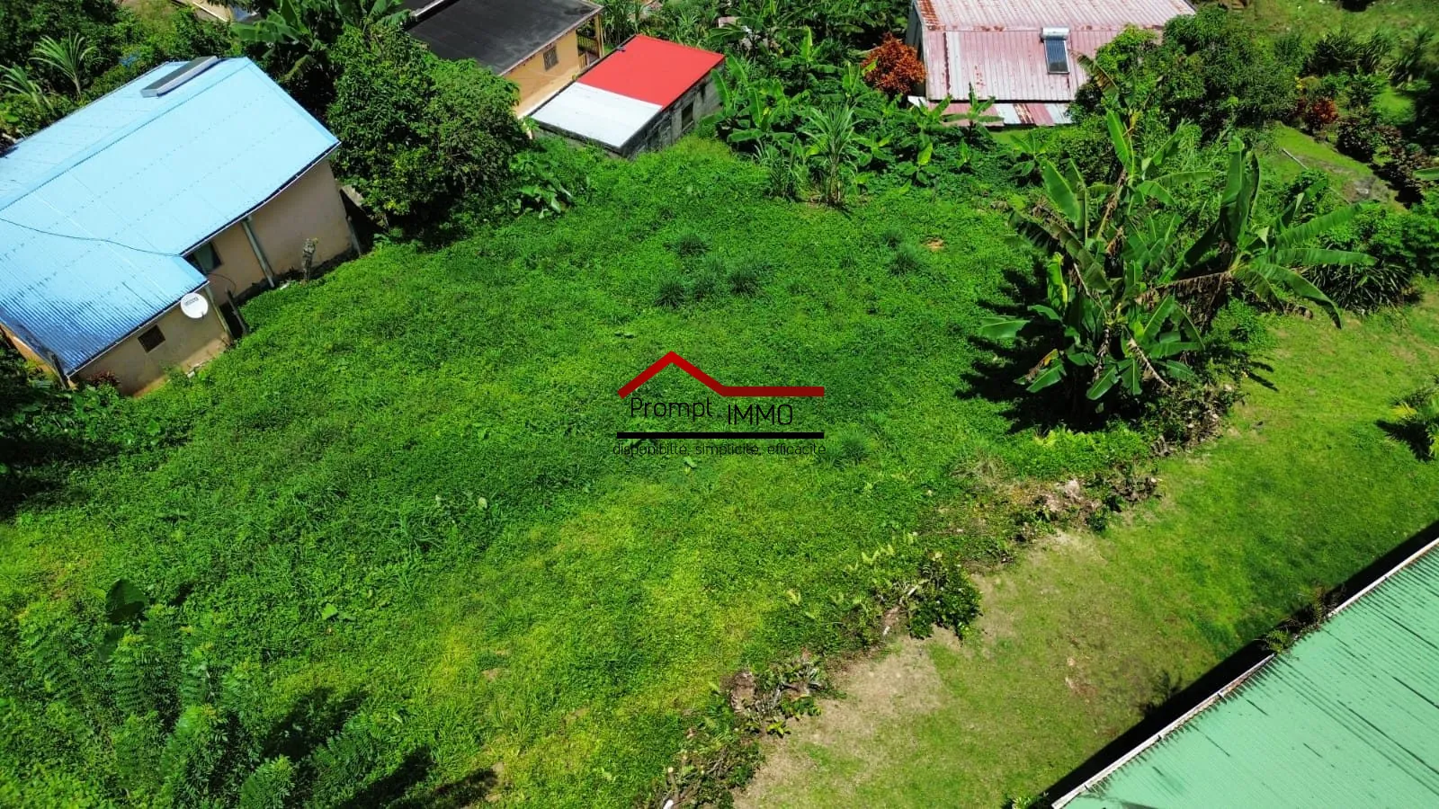 Terrain constructible en campagne à Sainte-Marie - 703 m² 