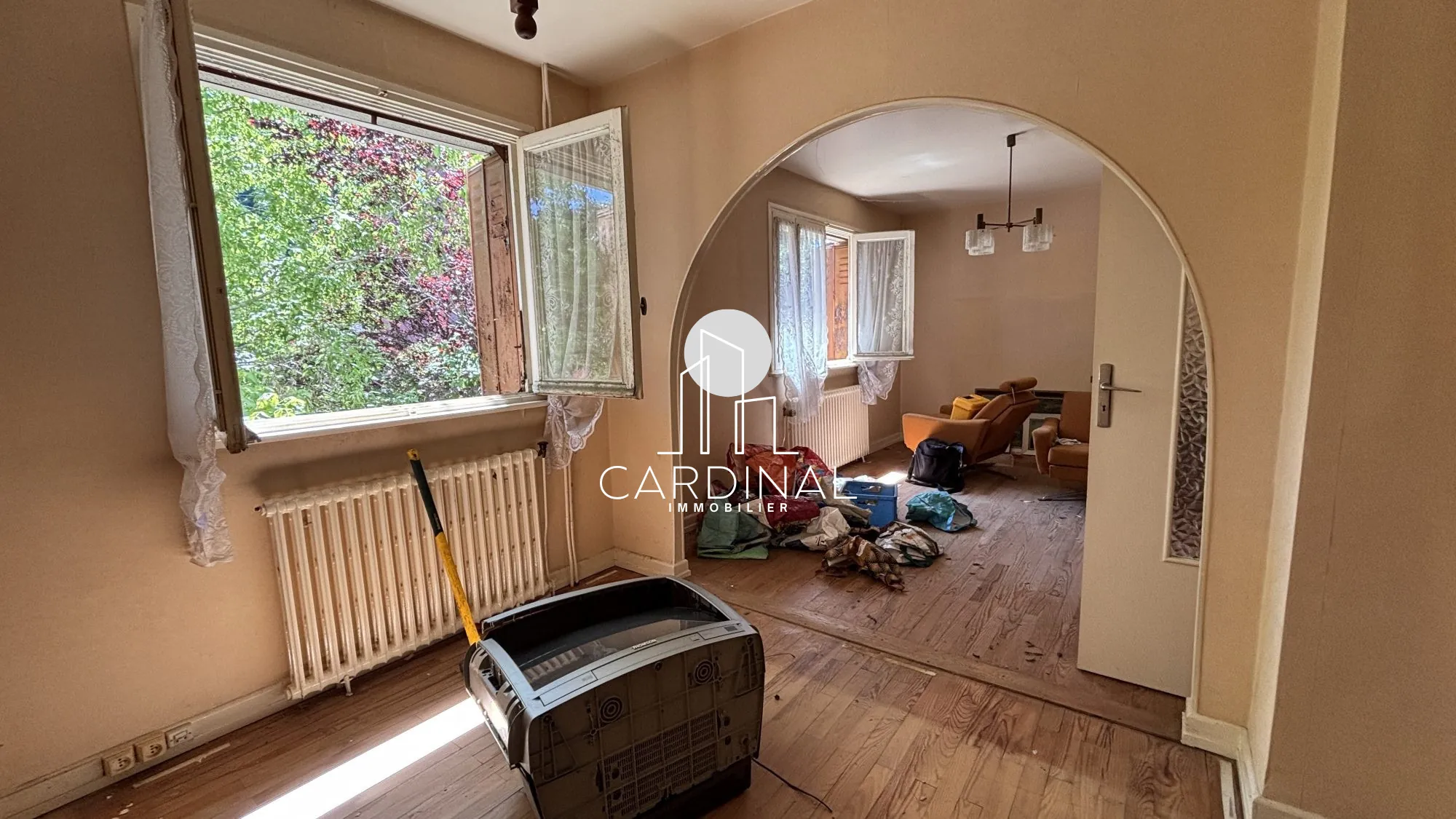 Maison à vendre à Cravanche de 77 m² avec terrain arboré et travaux à prévoir 