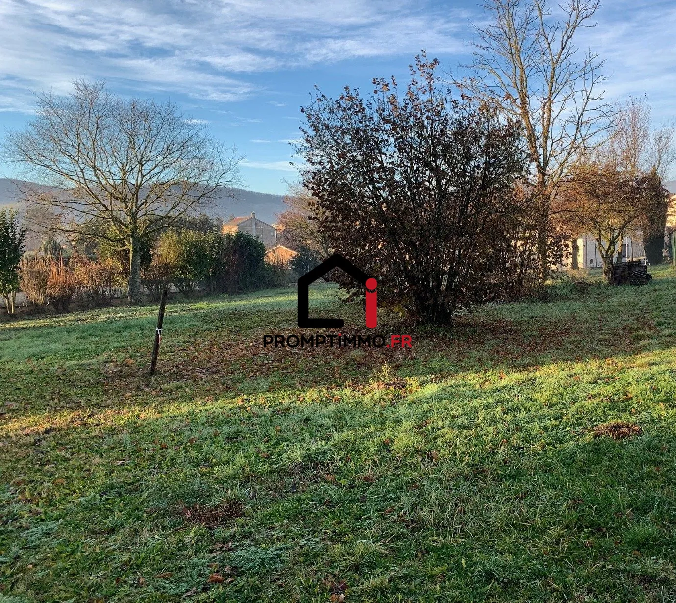 Terrain constructible calme à Vindry-sur-Turdine de 422 m²