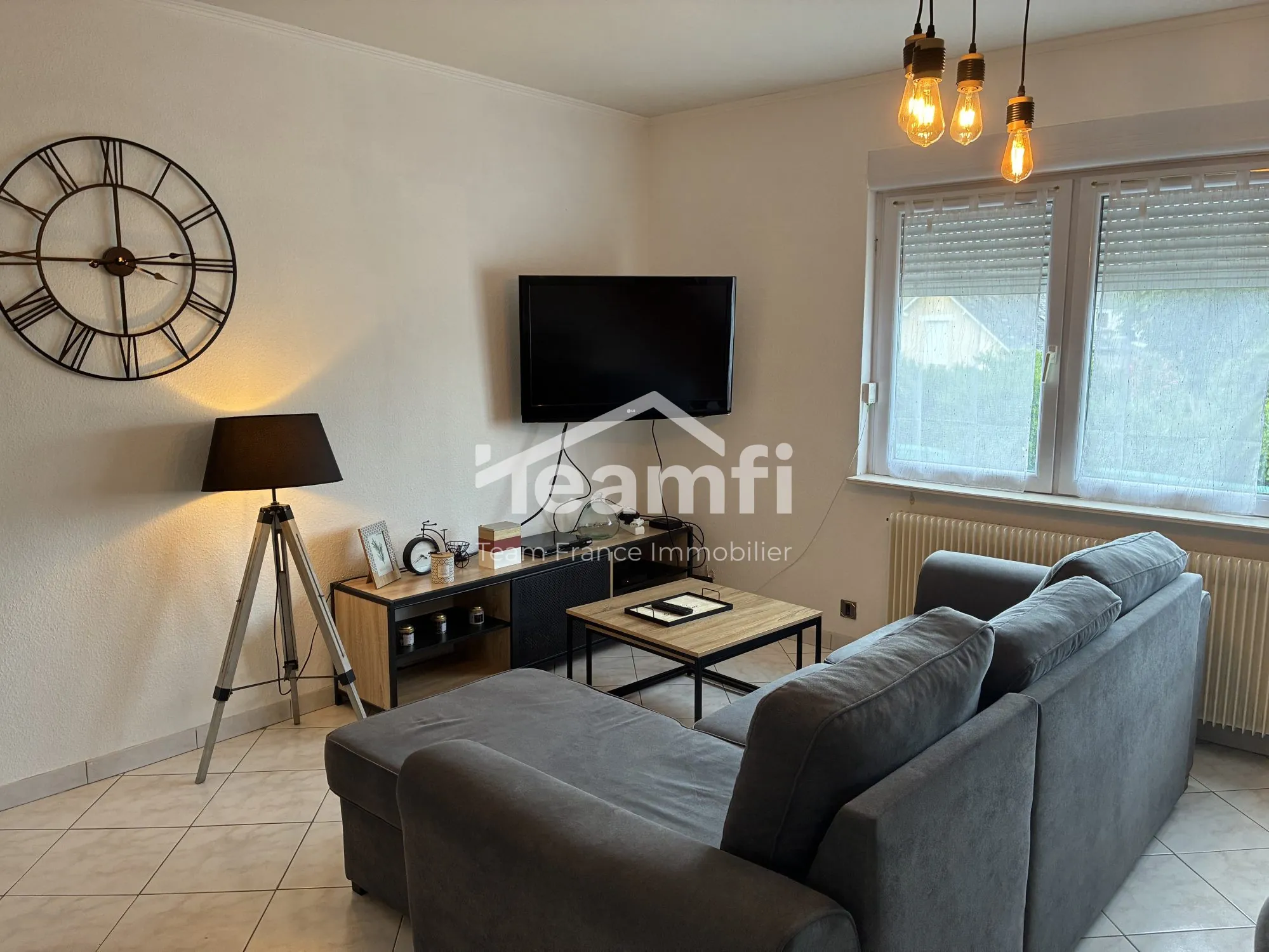 Appartement duplex à Bourges avec garage, parking et potentiel d'agrandissement 
