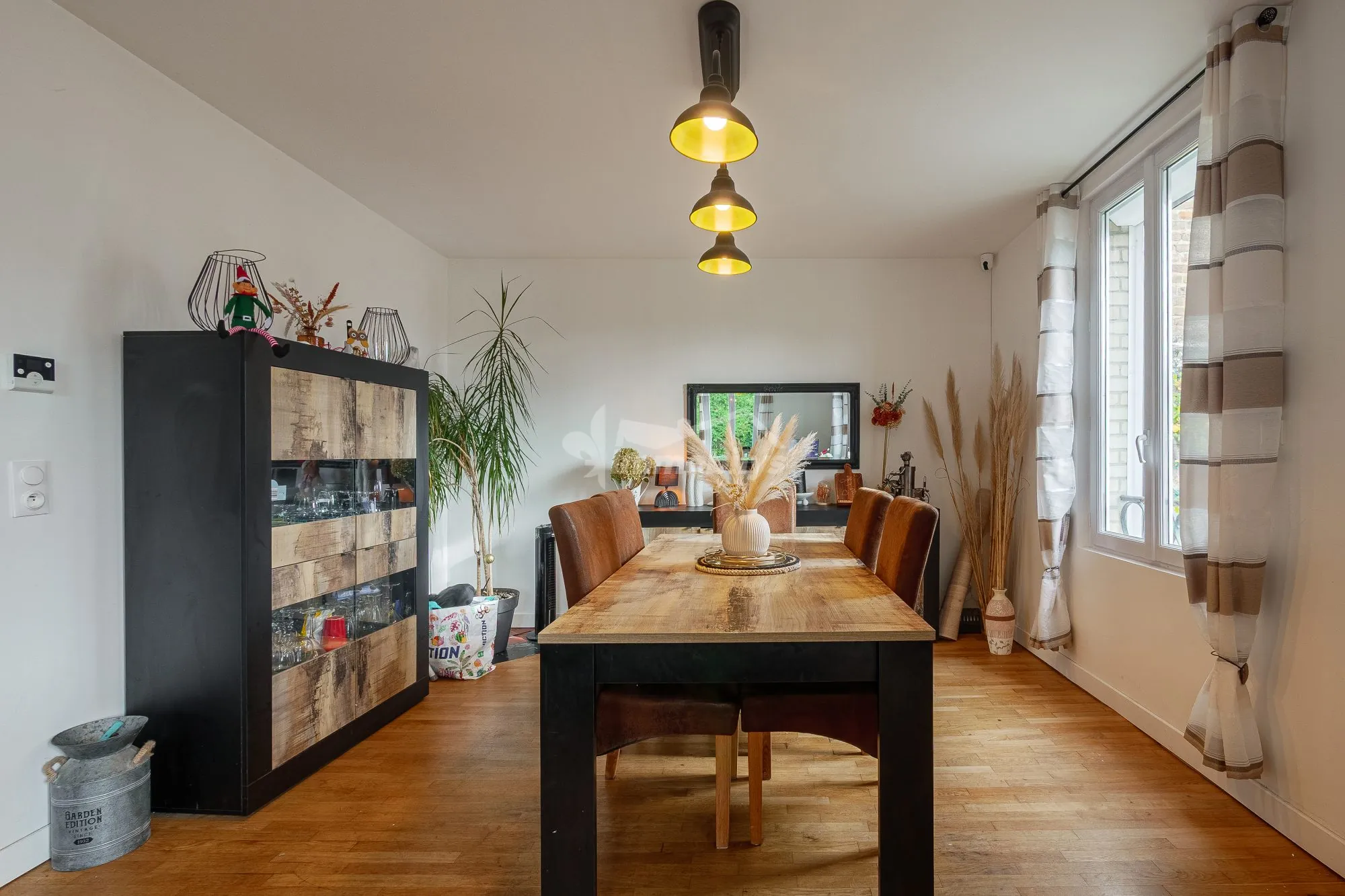Maison rénovée de 83 m² à vendre à Soissons, secteur calme avec jardin et espace modulable