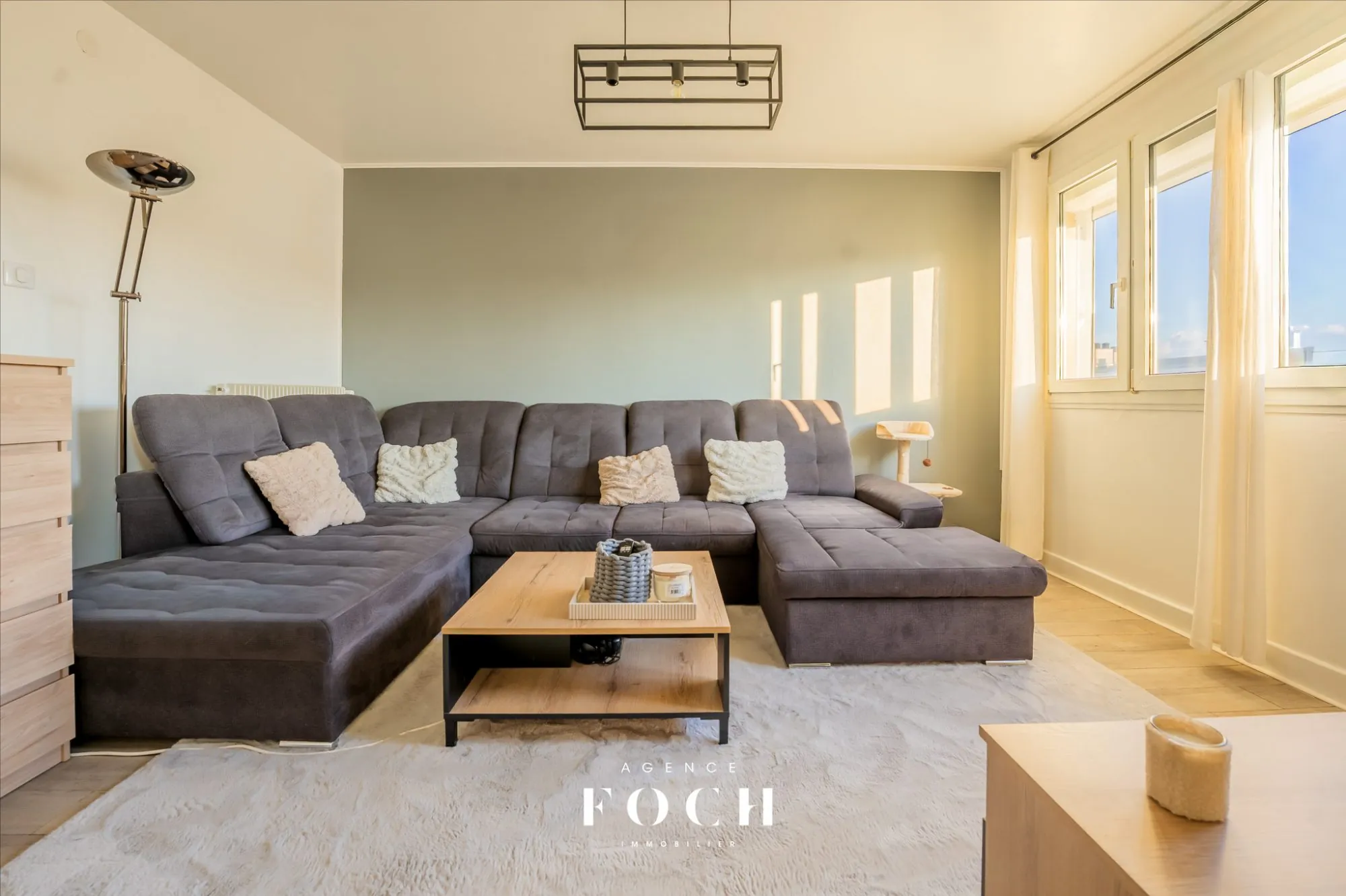 Appartement lumineux avec balcons et vue dégagée à Saint-Max 