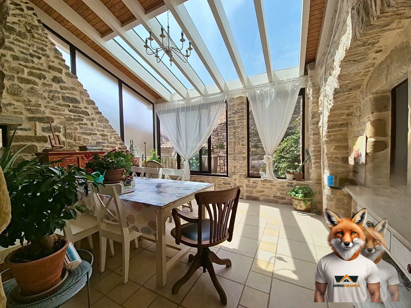 Maison de village en pierre à Saint-Étienne-de-l'Olm, 3 chambres, charme d'antan