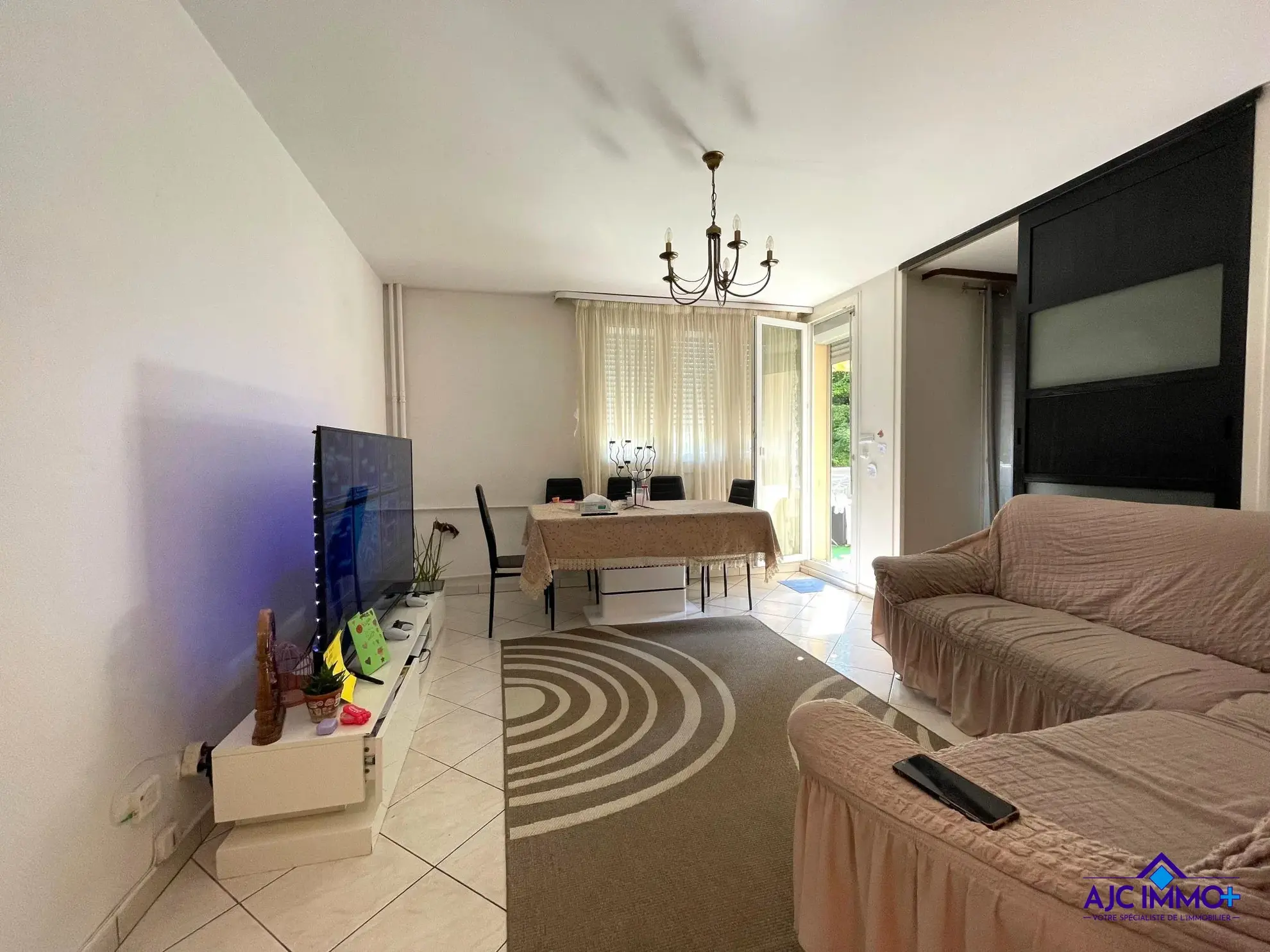 Appartement F3/4 avec grande terrasse à Strasbourg - Place de l'Île de France 