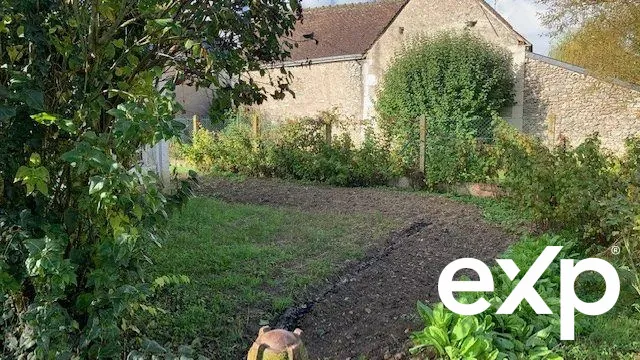 Terrain constructible viabilisé à Athée-sur-Cher (37), idéal pour votre maison