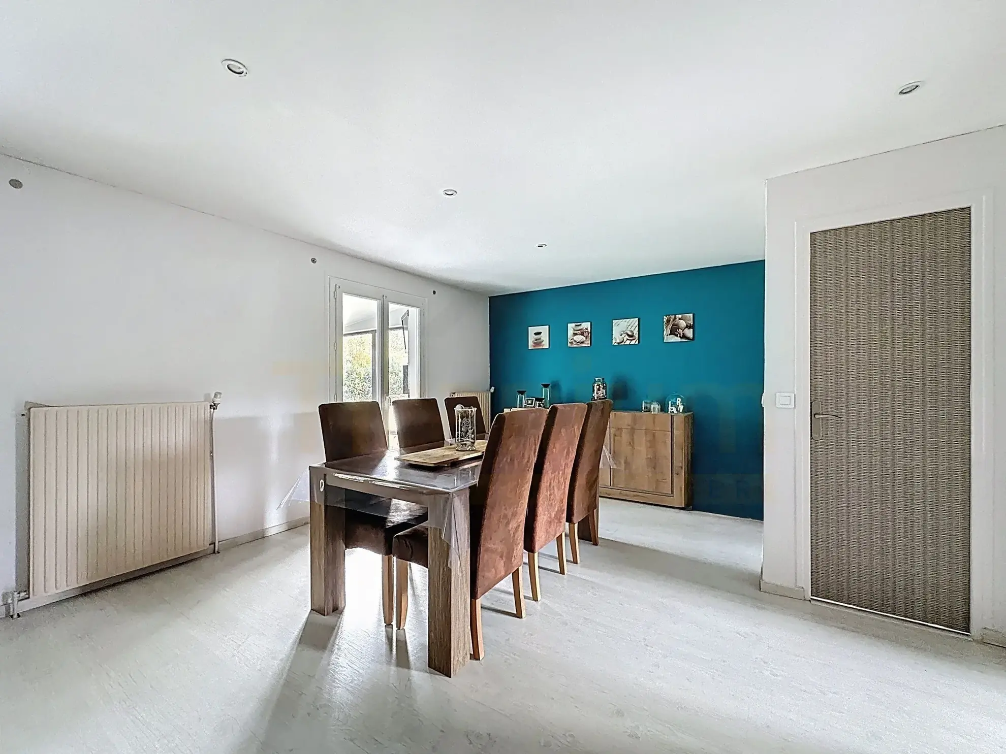 Maison à Saint-Clair-Sur-Epte avec piscine, 3 chambres et jardin 