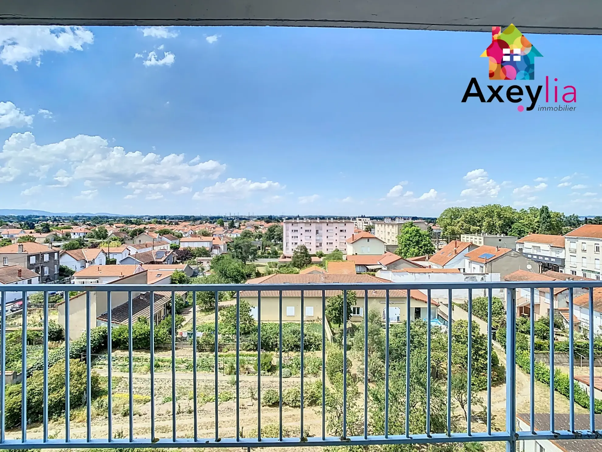 Appartement T4 lumineux avec terrasse, balcon et cave à Roanne