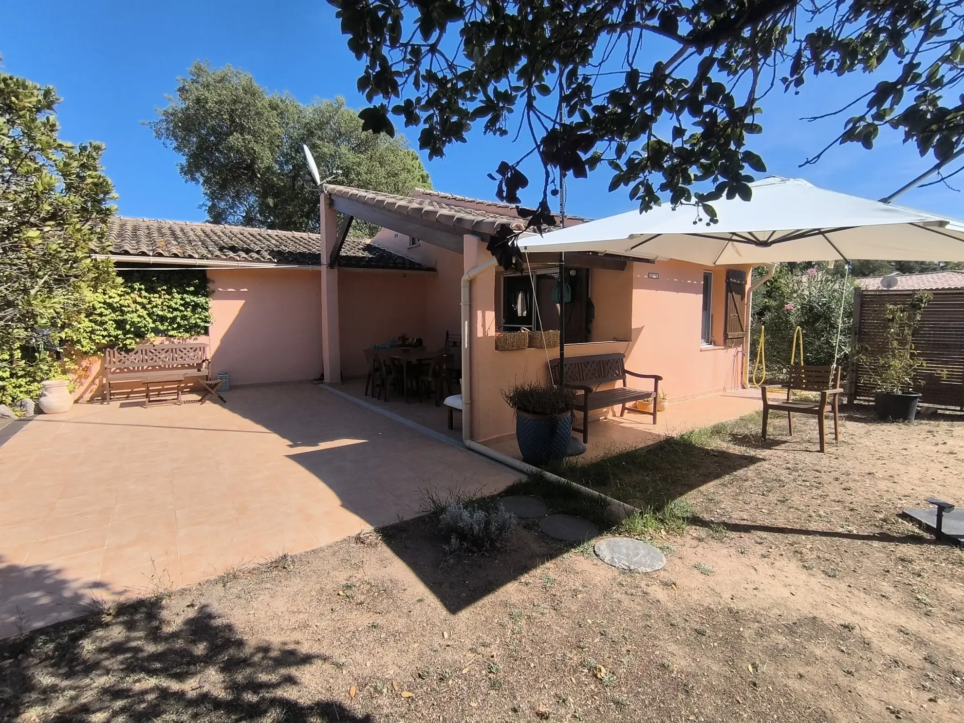 Charmante mini-villa à 200m de la plage de Pinarello, Sainte-Lucie - Résidence sécurisée