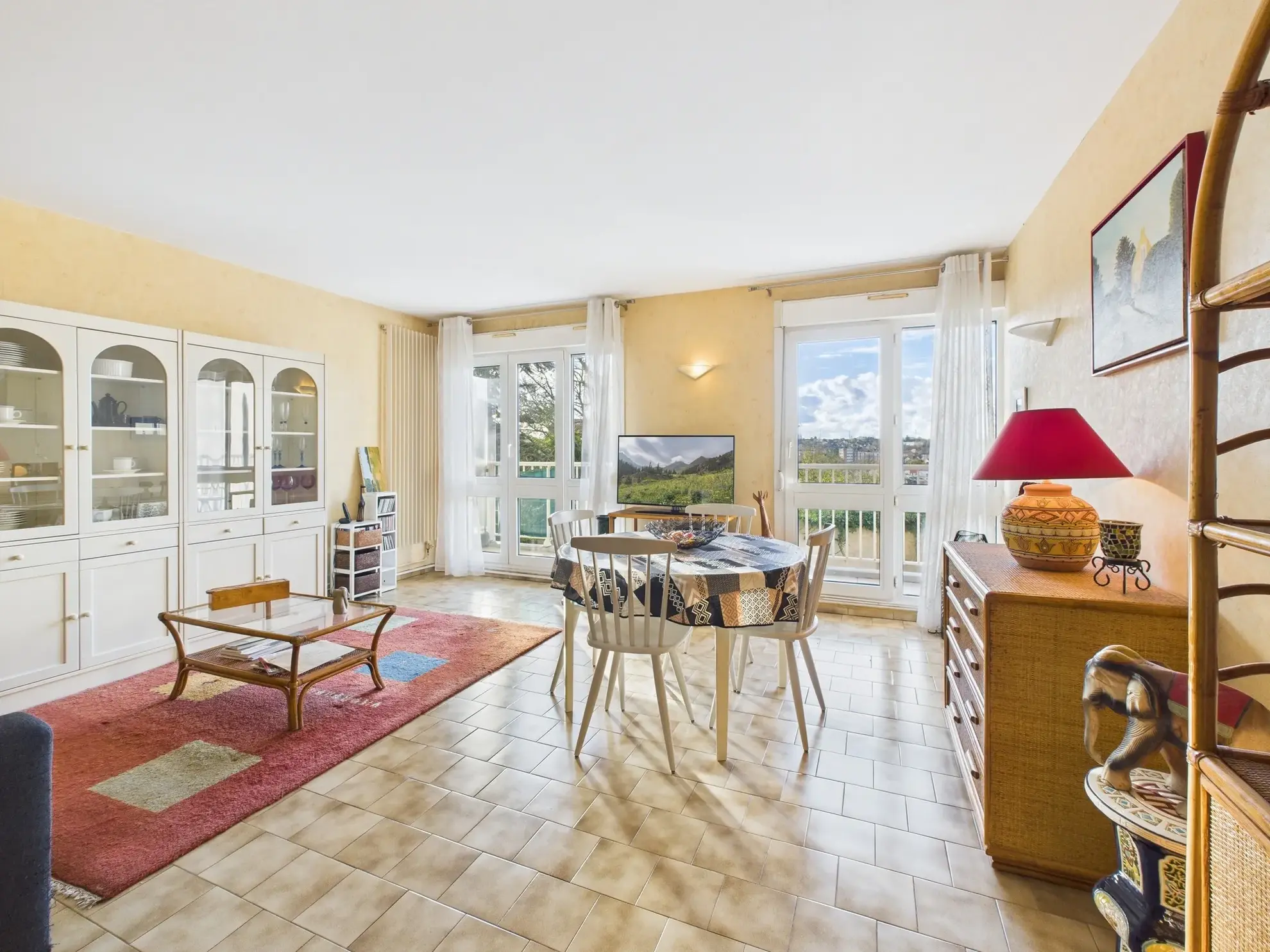 Appartement T4 lumineux avec balcon, cave et box à Corbeil-Essonnes