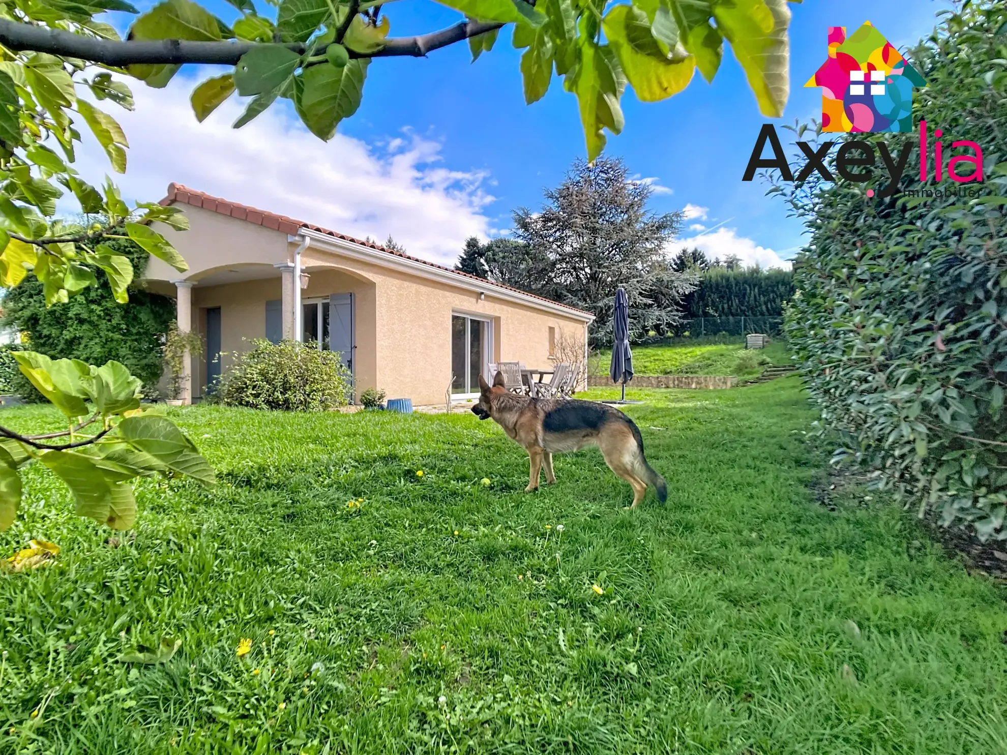 Maison de plain-pied à Villerest avec 3 chambres et faible consommation énergétique