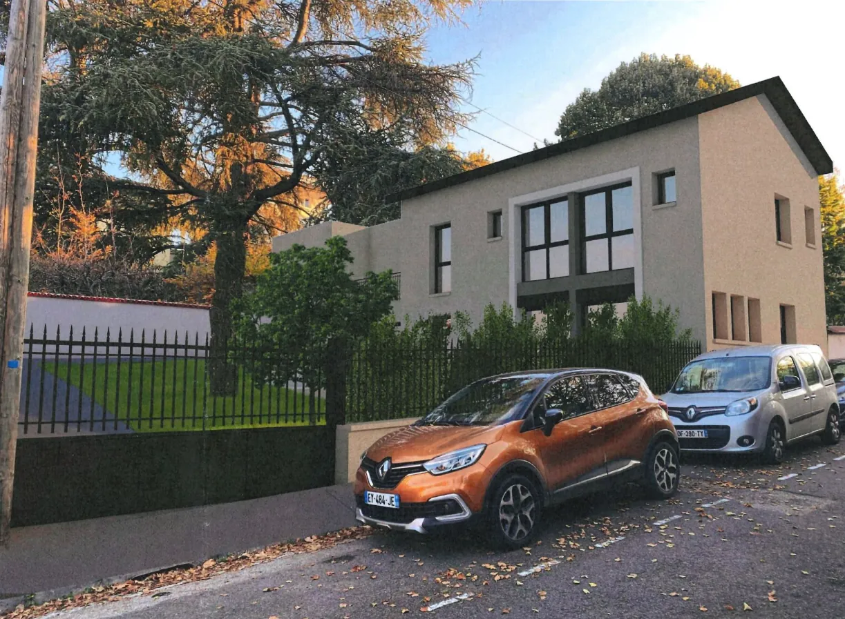 Terrain constructible en hypercentre de Trévoux – Opportunité rare