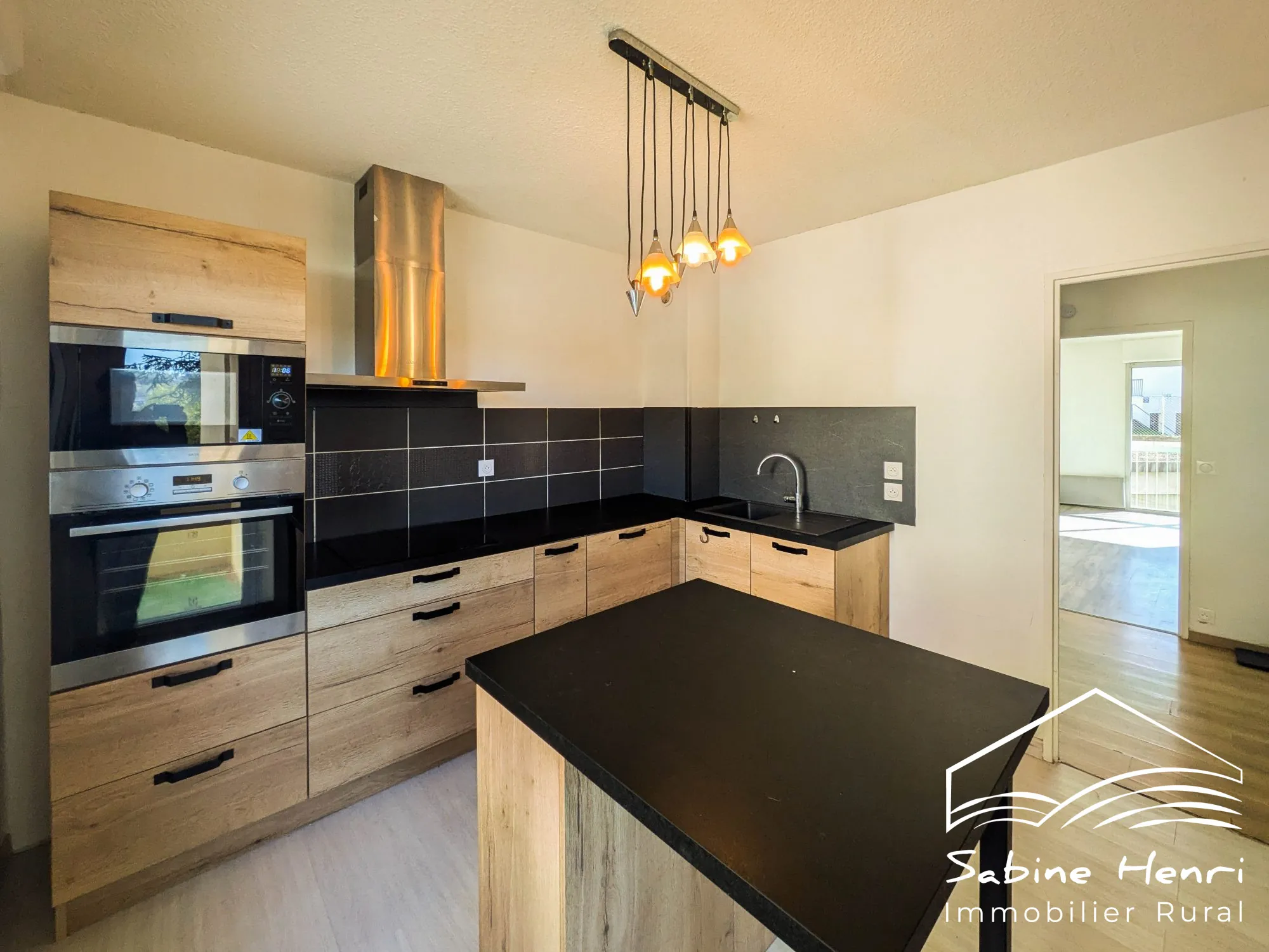 Appartement T4 lumineux de 79m² à Rodez avec terrasse et parking