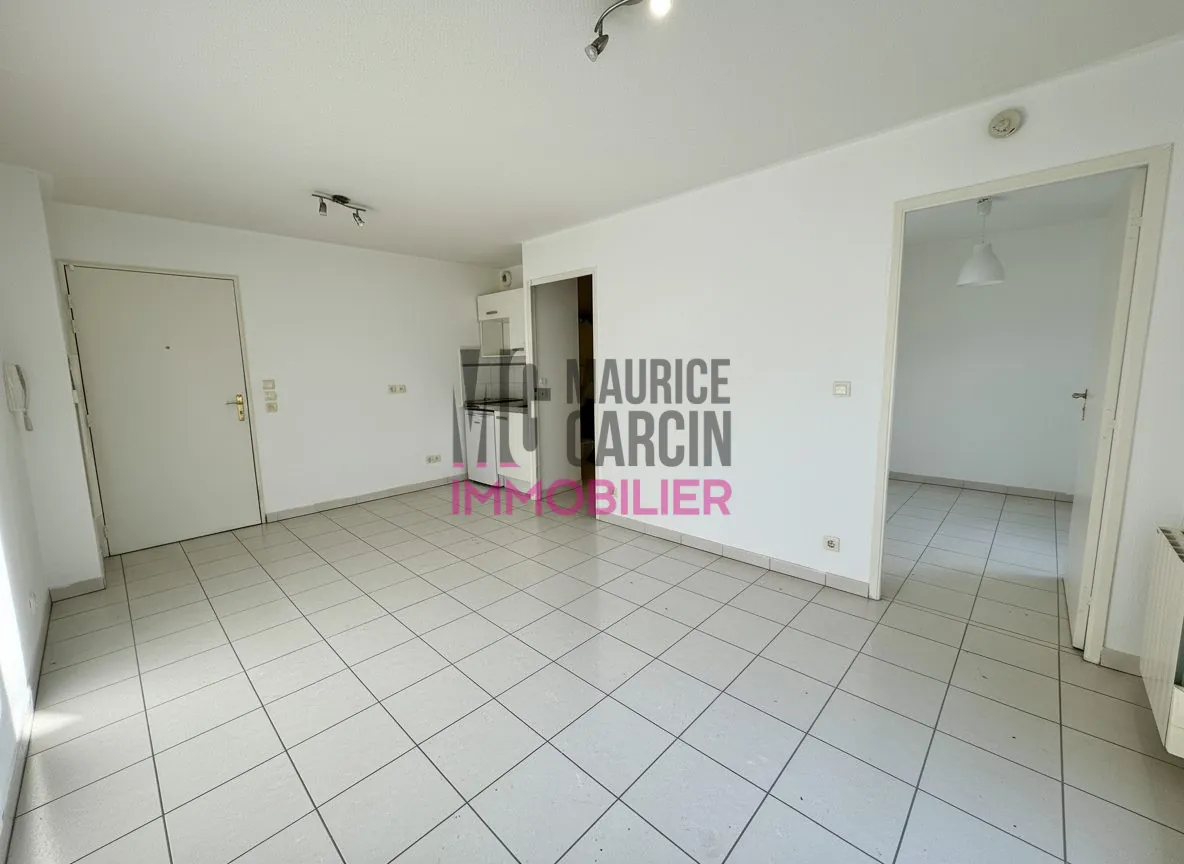 A vendre appartement 2 pièces avec terrasse à Orange - Résidence sécurisée