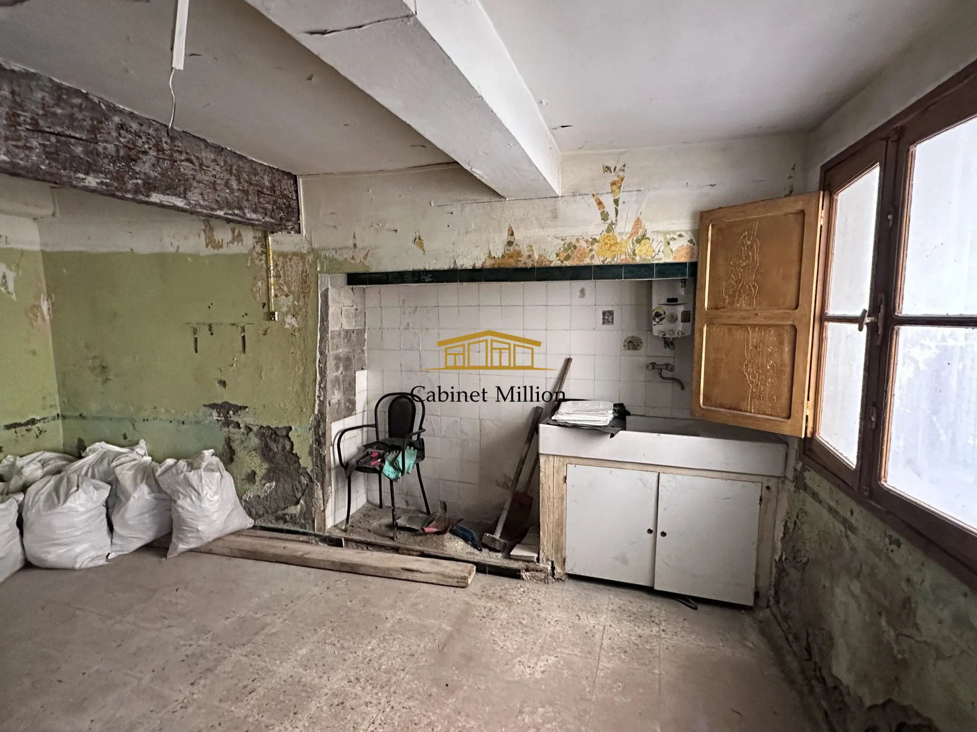 Maison à rénover avec potentiel à Cazouls-les-Béziers - Idéal investissement ou résidence principale