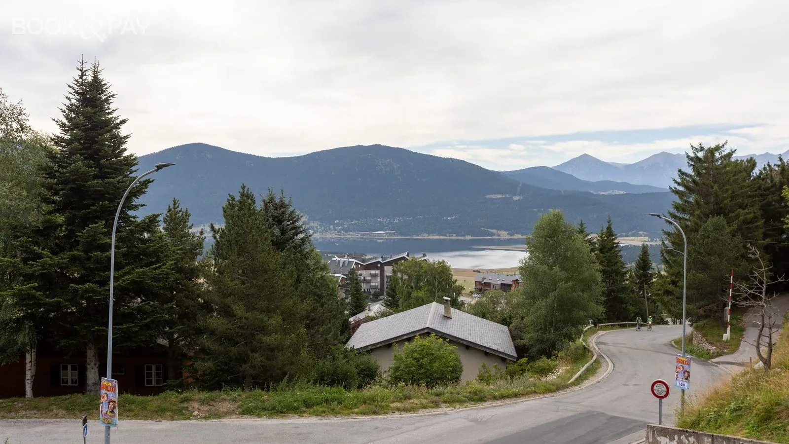 Studio rénové avec vue lac à Les Angles – Faibles charges et potentiel locatif
