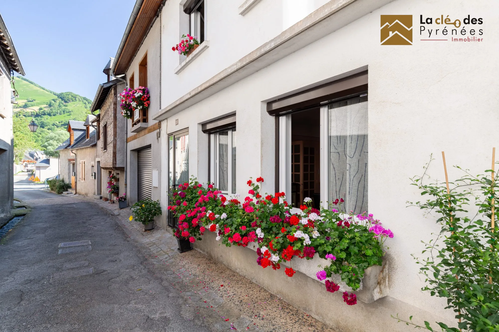 Maison à Sarrancolin de 123m² avec garage et vue sur la Neste