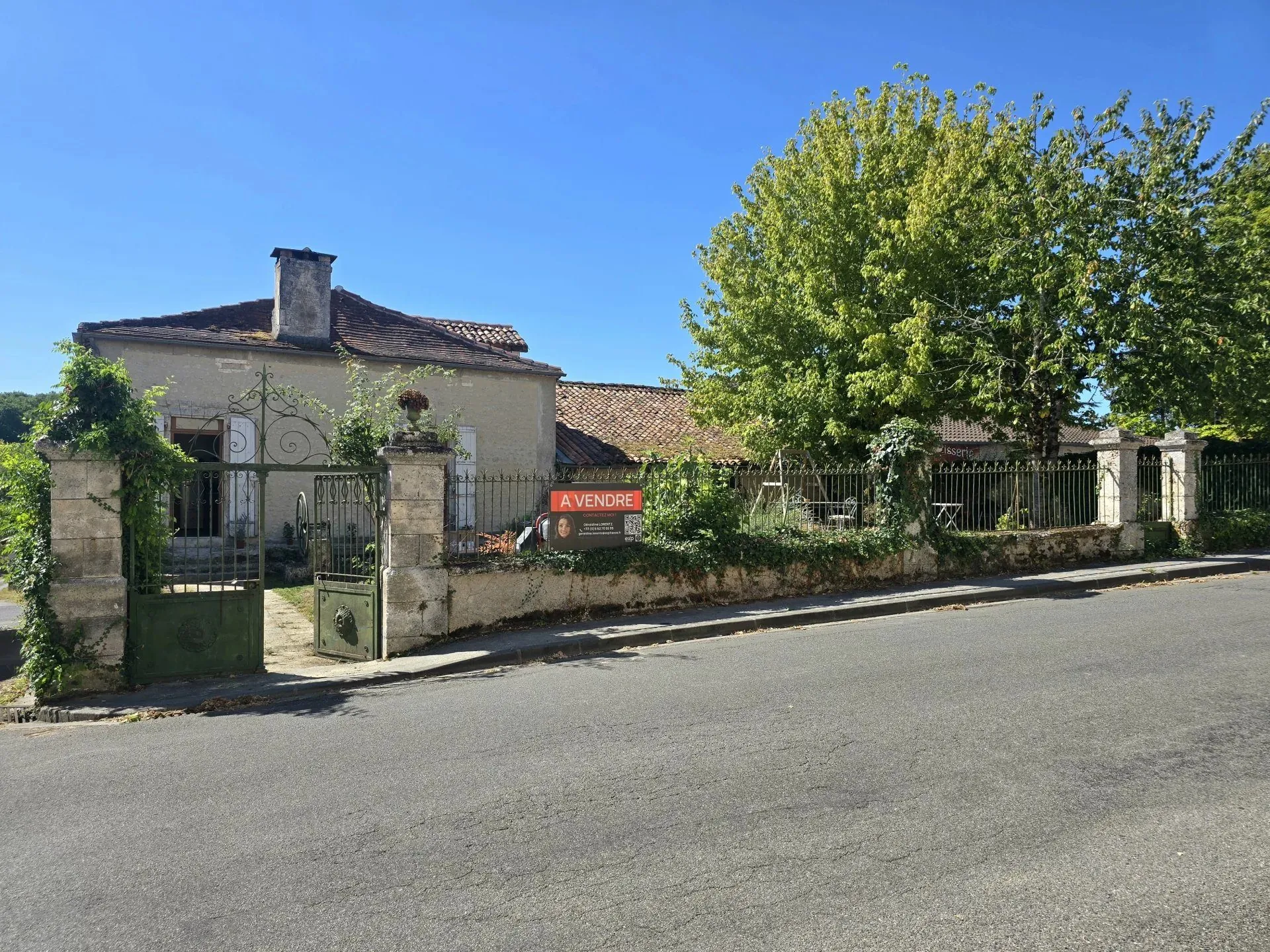 Maison de village avec potentiel d'extension à Salles Lavalette