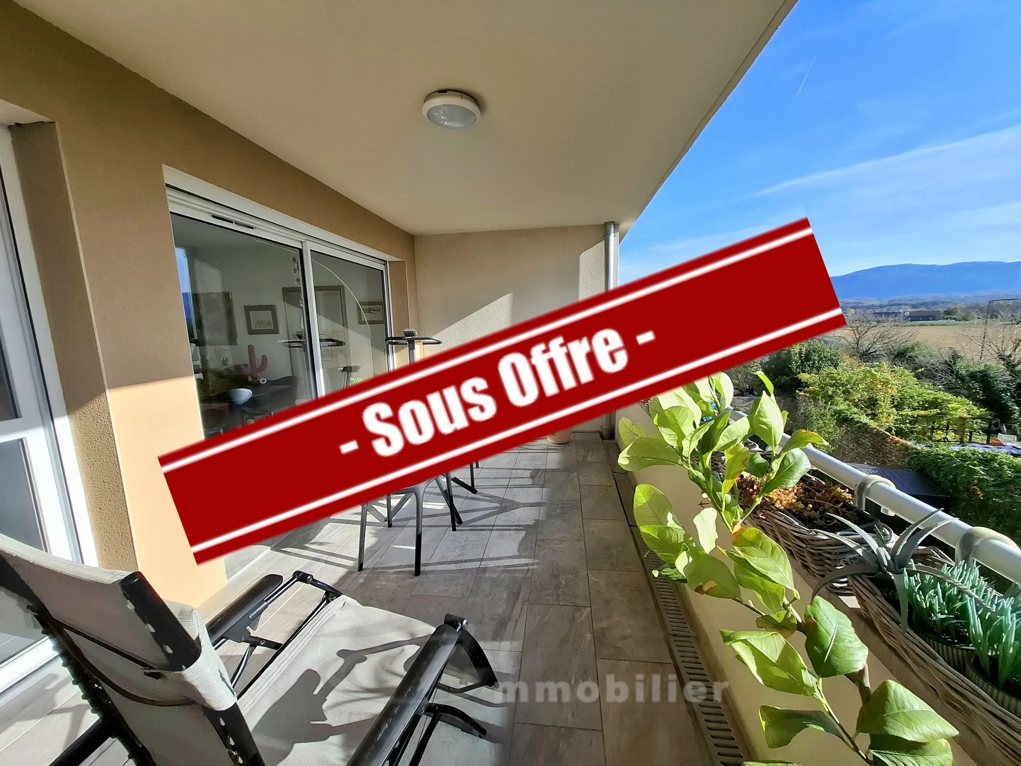 Appartement T2 récent avec terrasse et garage à Chatuzange le Goubet
