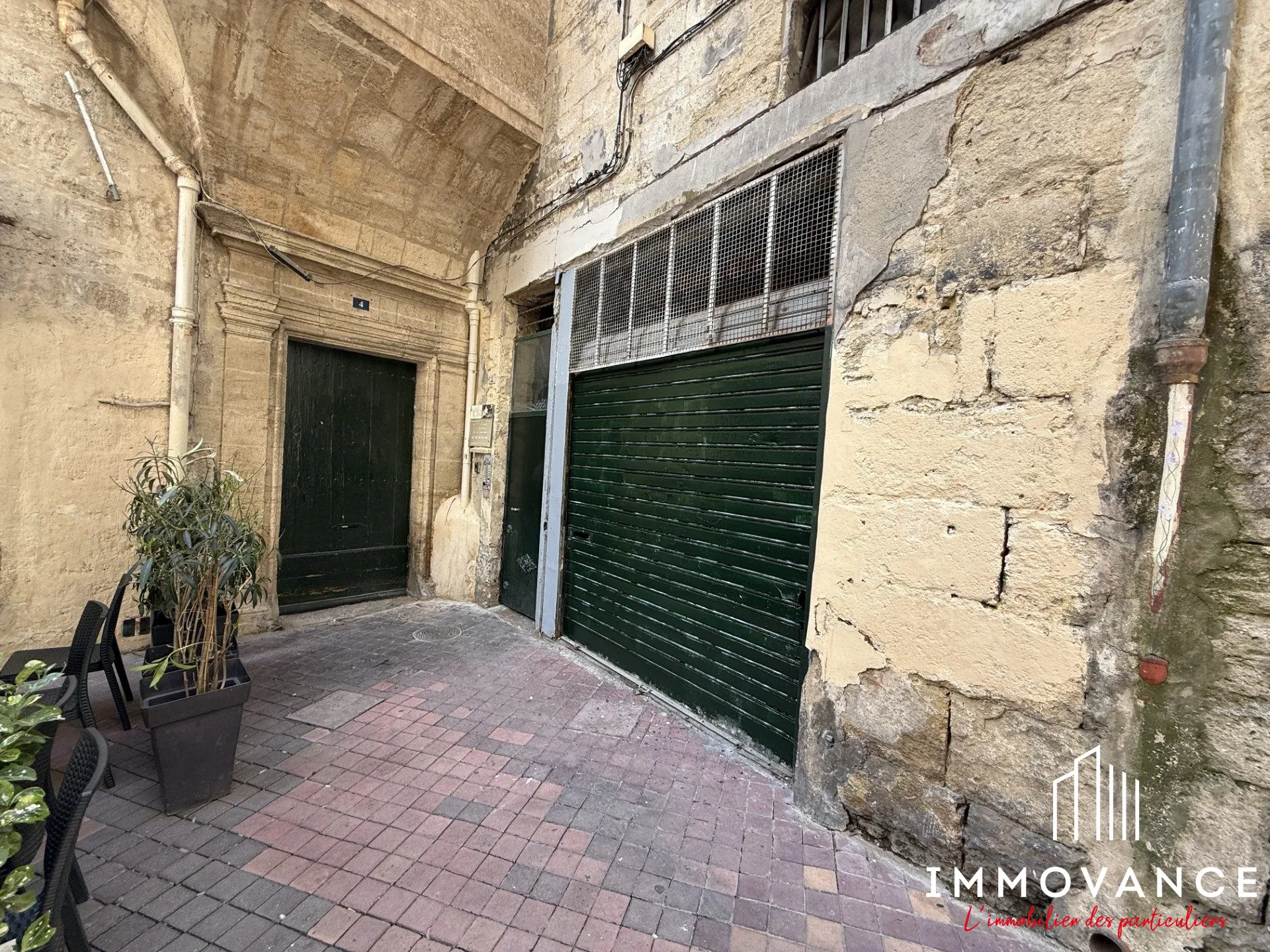 Local commercial à vendre à Montpellier - Emplacement premium dans l'Écusson 