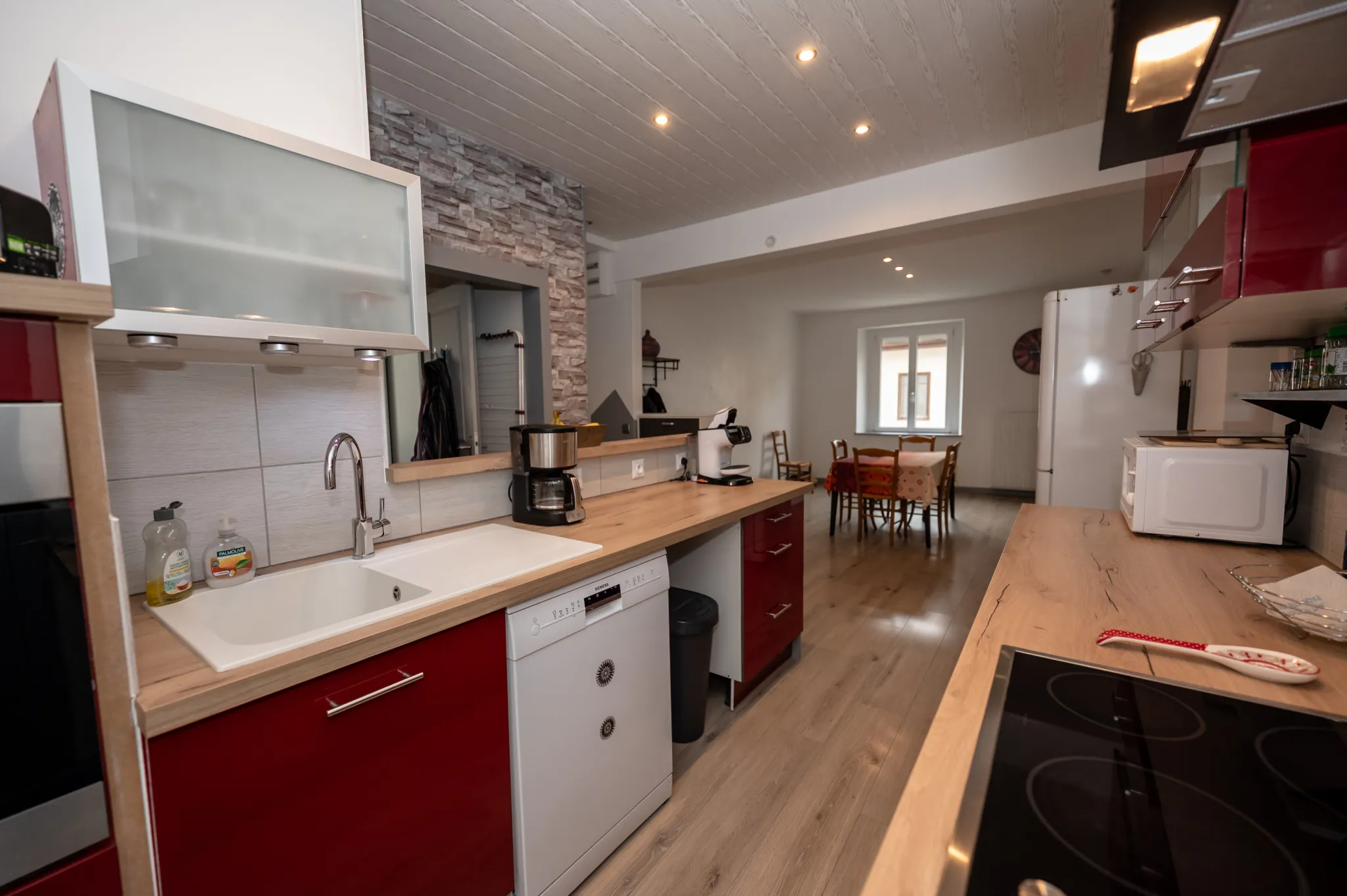 A vendre à Frasne un appartement duplex rénové de 120 m2 proche gare et écoles