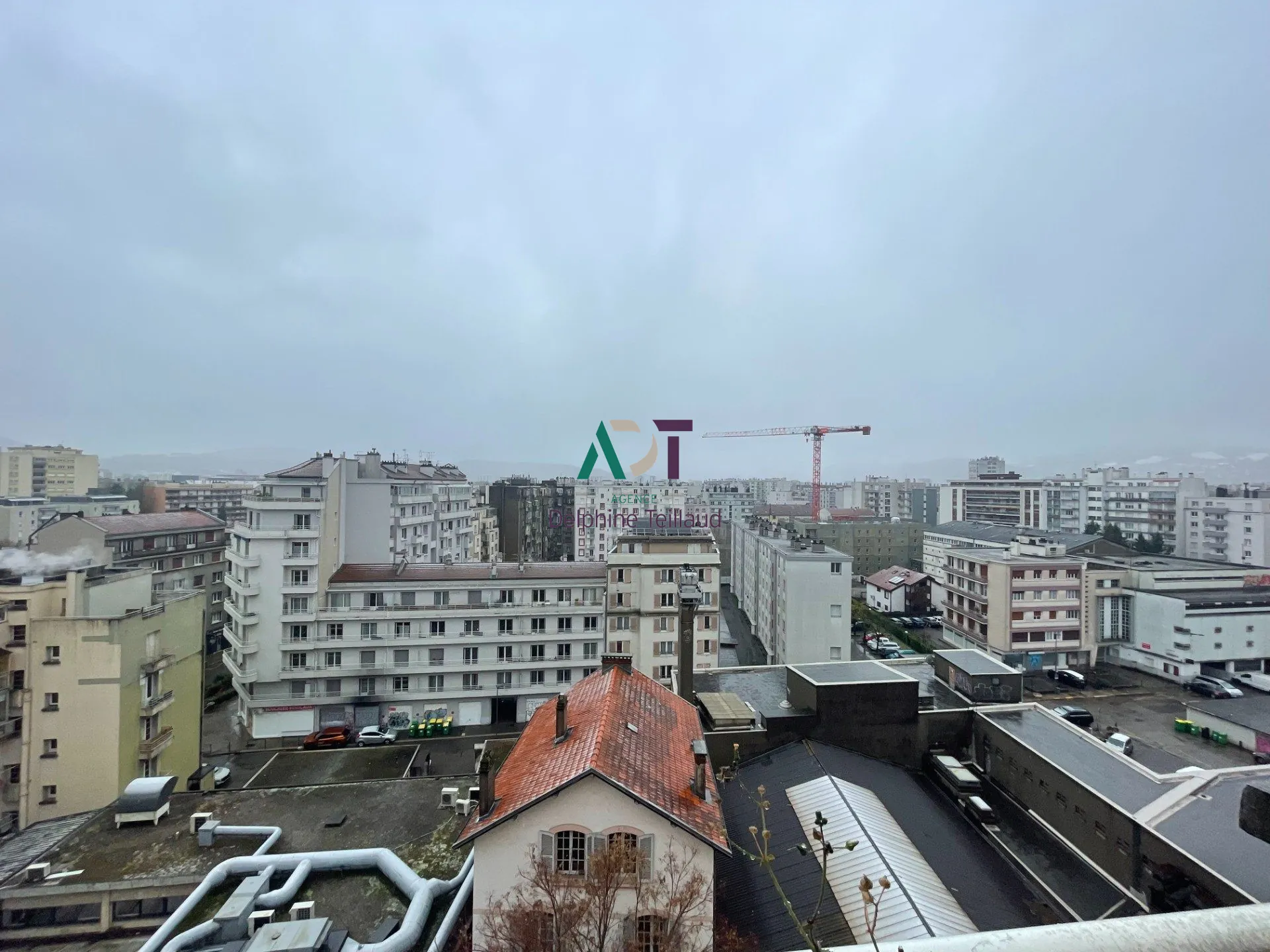 Appartement 2 pièces avec balcon à Grenoble, proche tramway et commerces 