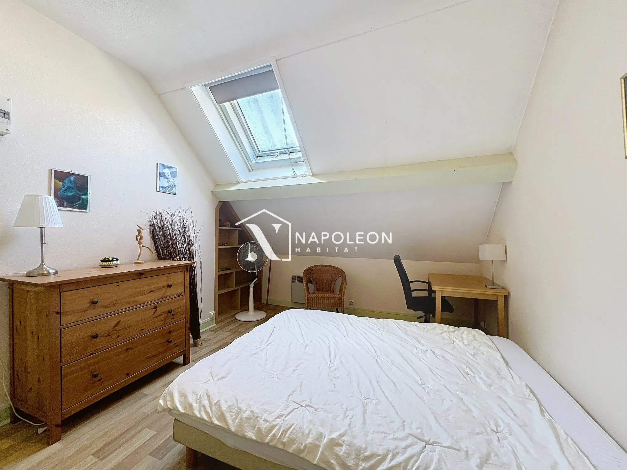 Appartement T2 à Lille Centre, lumineux et à rafraîchir, avec cave