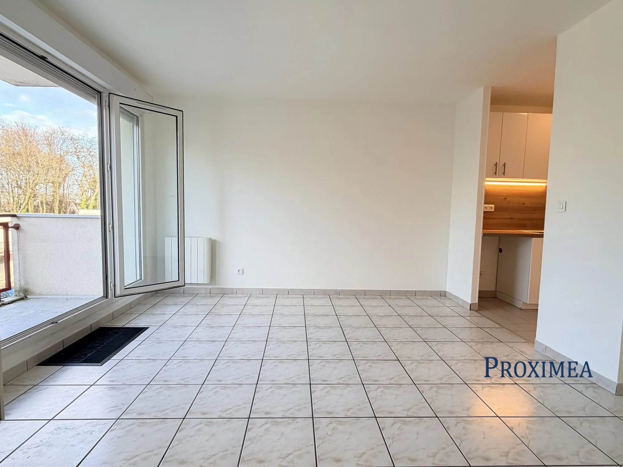 Appartement 2 pièces lumineux avec balcon et box à Pontault-Combault