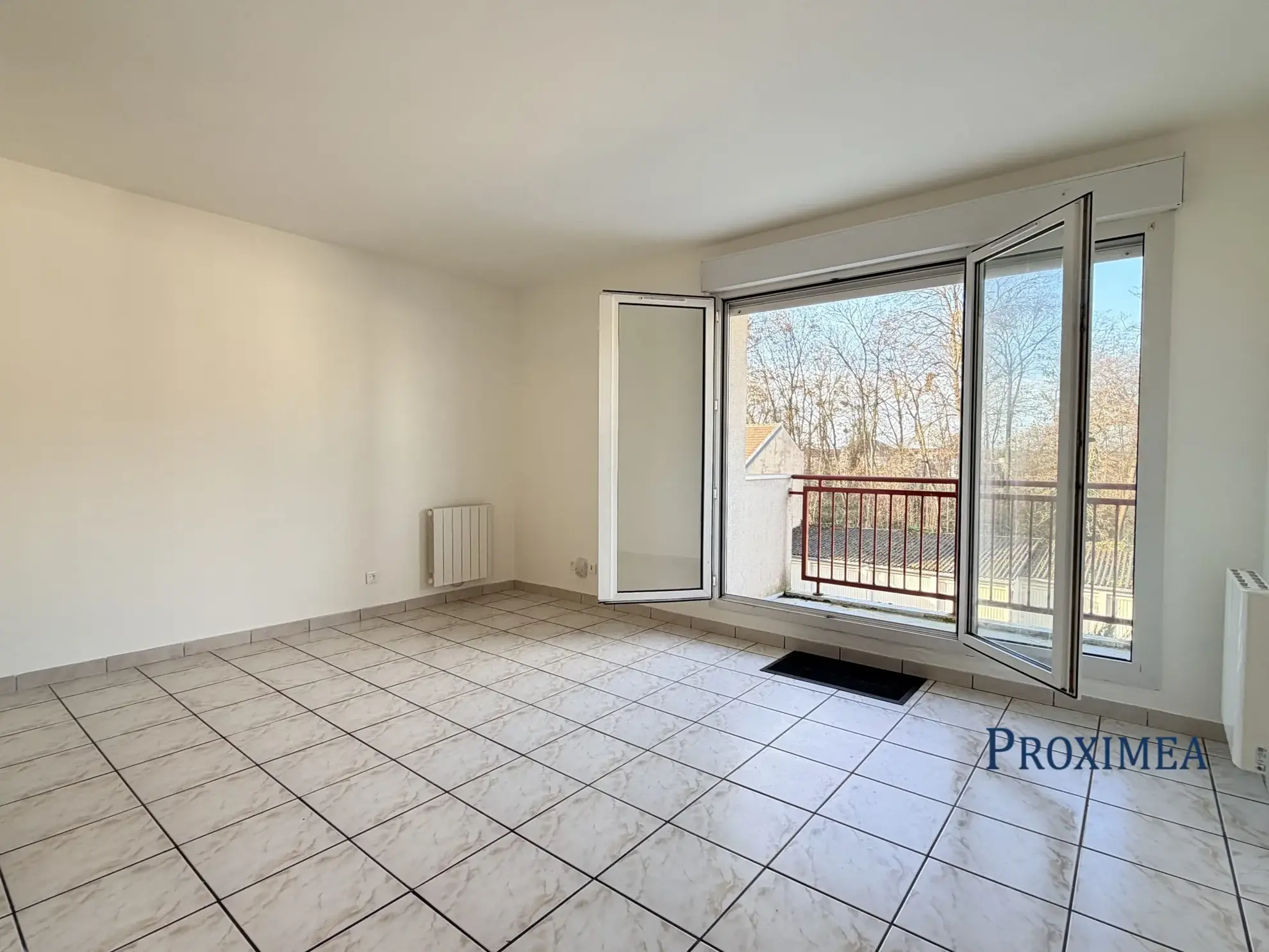 Appartement 2 pièces lumineux avec balcon et box à Pontault-Combault 