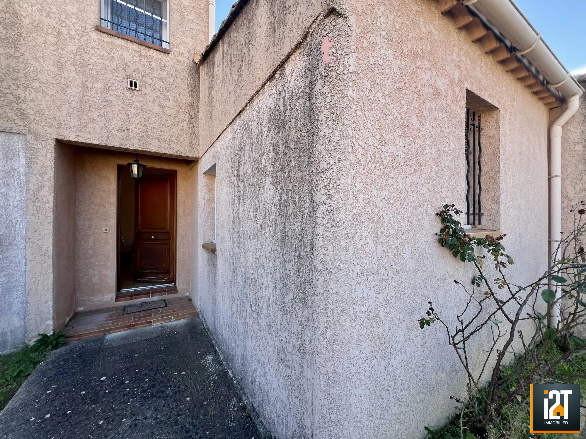 Maison traditionnelle à Uzès avec jardin et terrasse privée