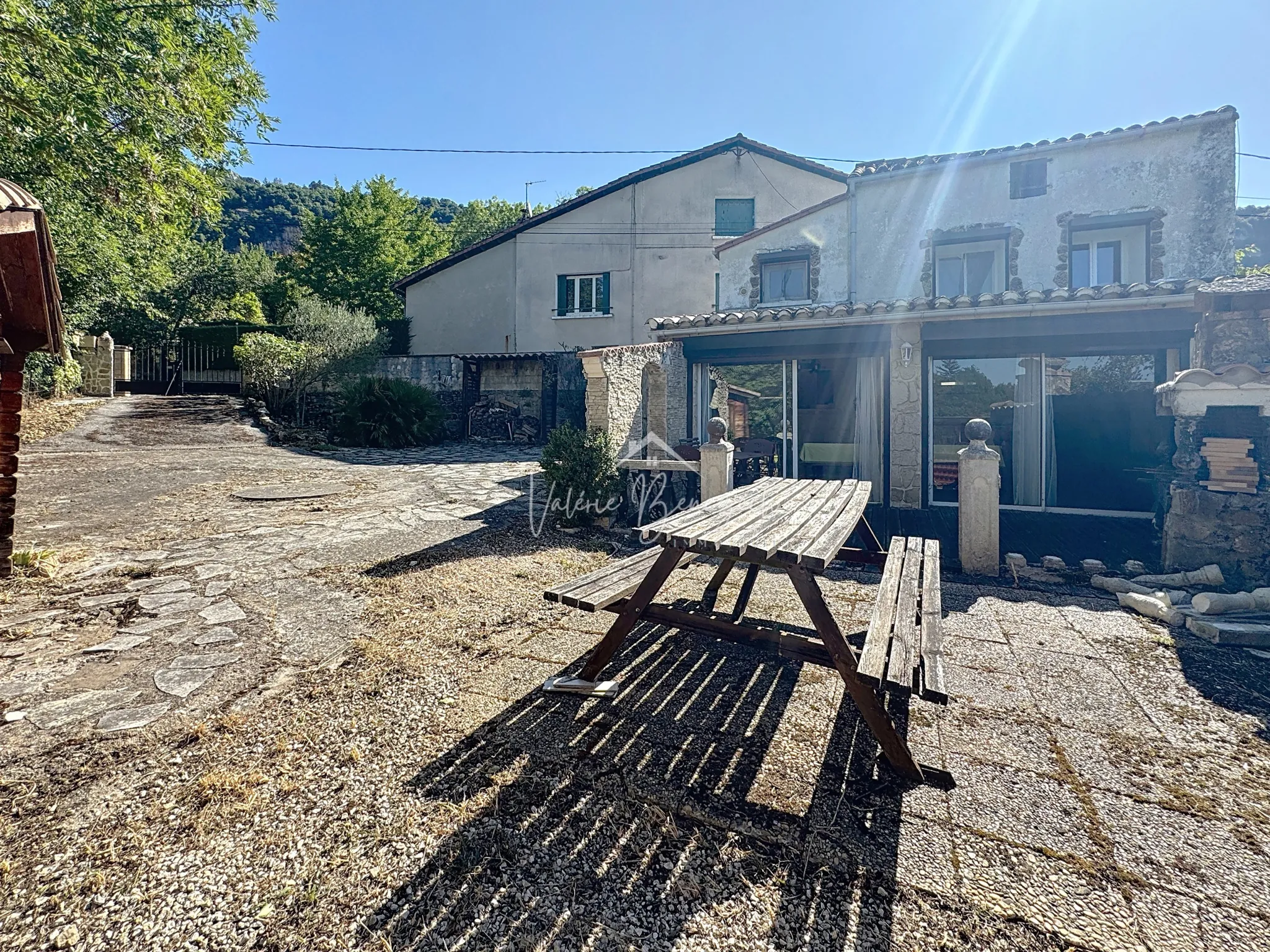 Maison T3 meublée avec jardin à Saint-Paul-des-Fonts 