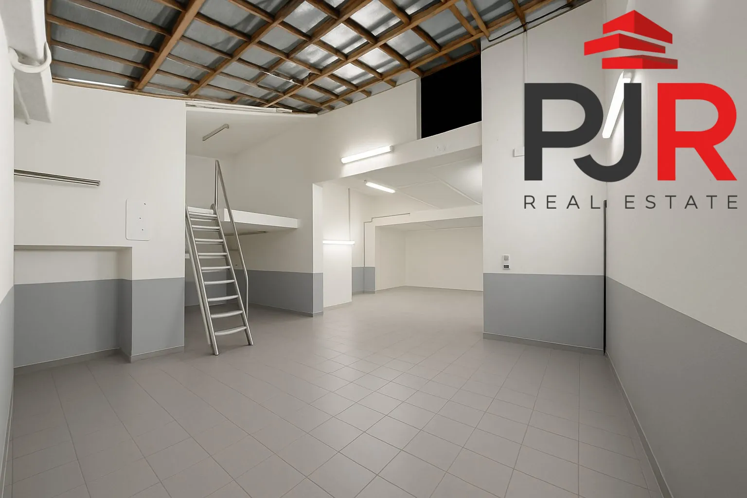 Photo retravaillée avec l'IA Local professionnel polyvalent de 120 m² à Nancy avec sous-sol et fort potentiel