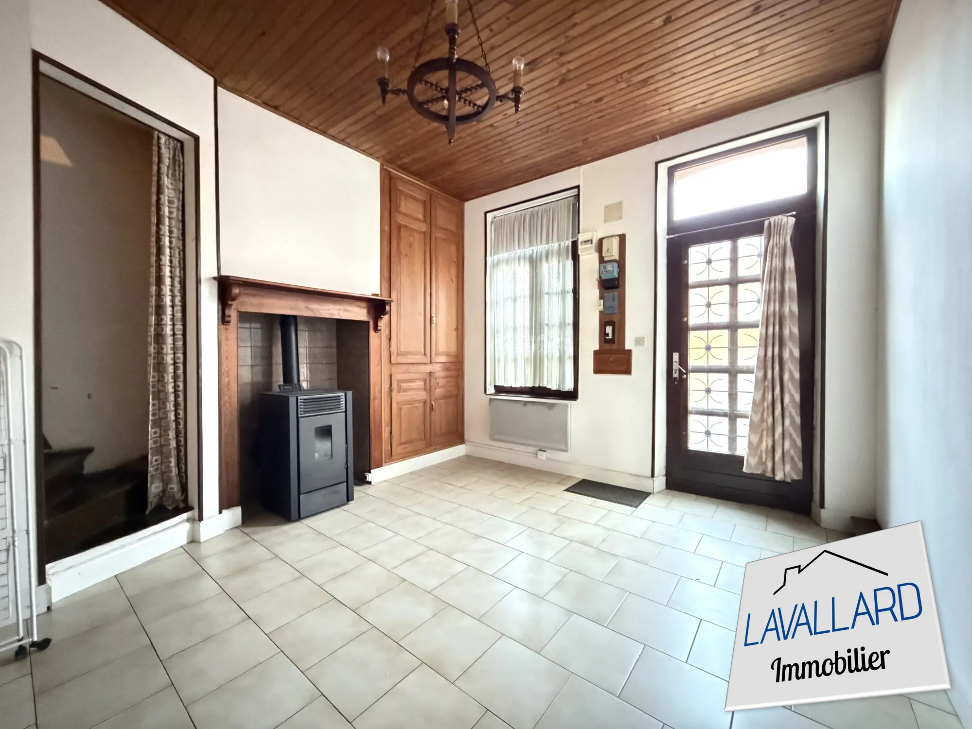 Maison de 63 m² avec 2 chambres, jardin et dépendances à Saint-Léger-lès-Domart