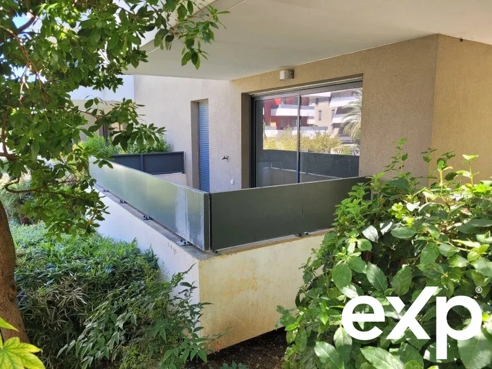 Vente d'un appartement T2 avec terrasse, piscine et parking à Juvignac 