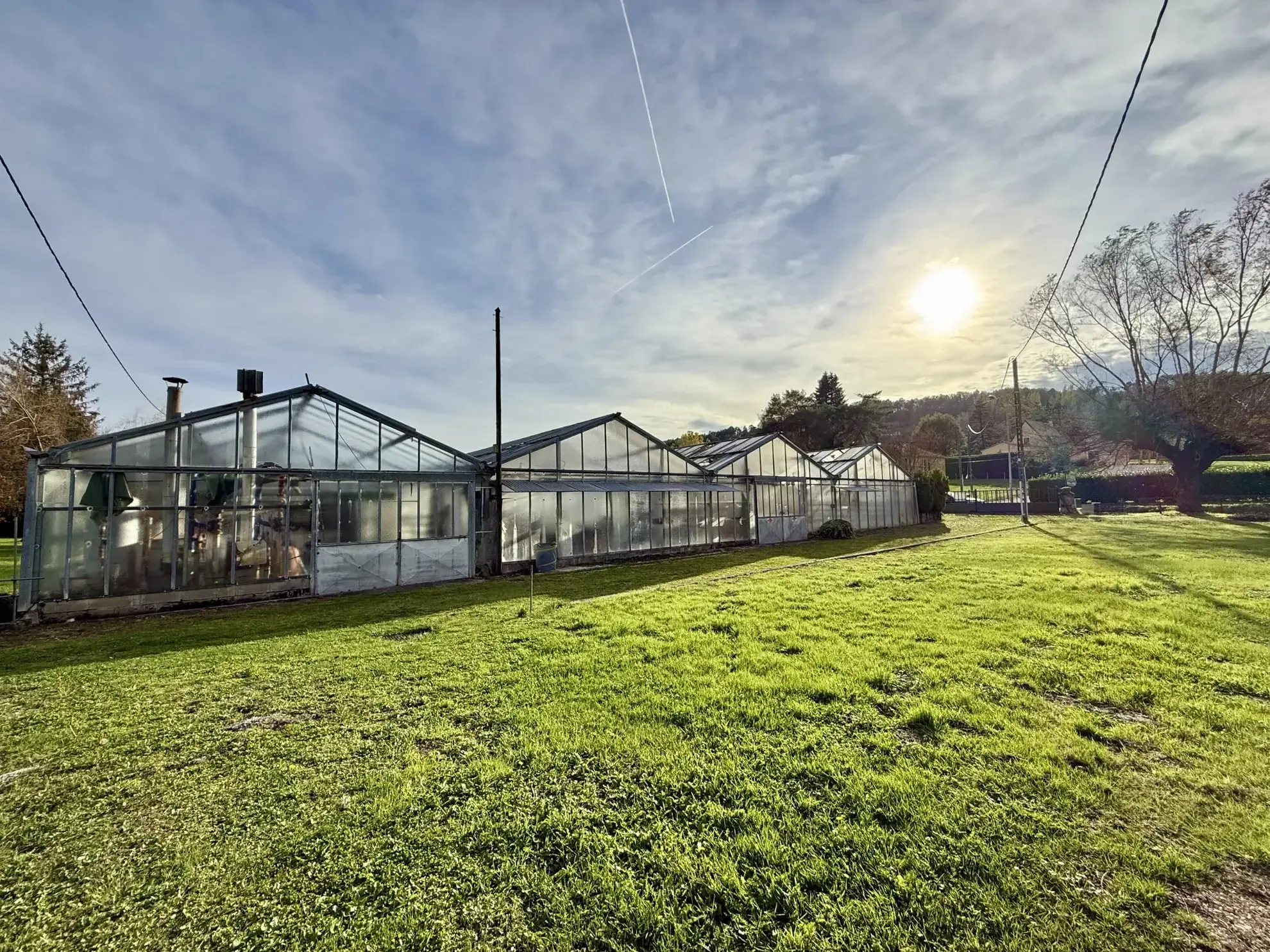 Terrain commercial à vendre à Sarlat de 2311 m² avec accès livraison et stationnement