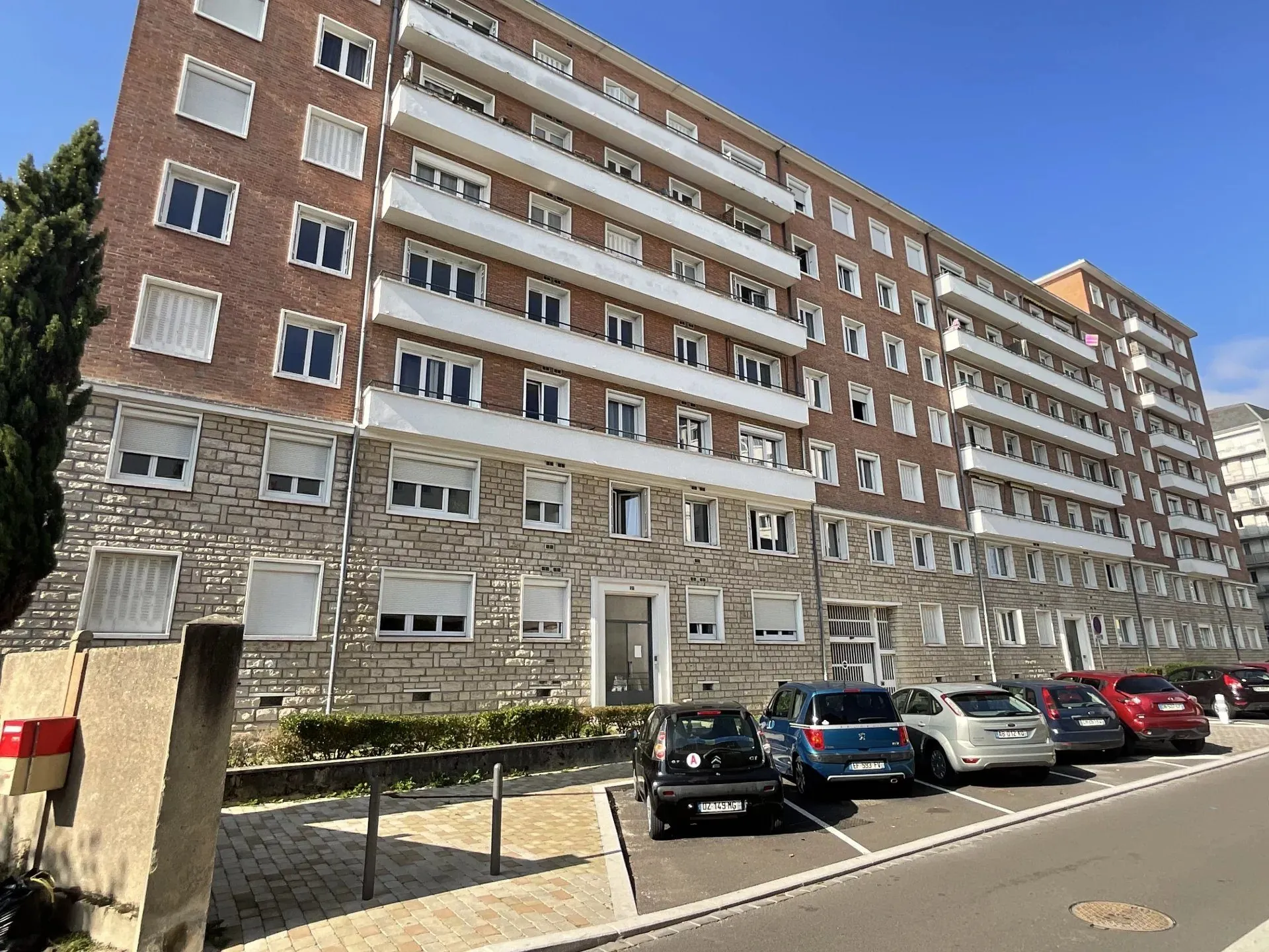 Appartement lumineux de 69 m² avec balcon et garage à Troyes
